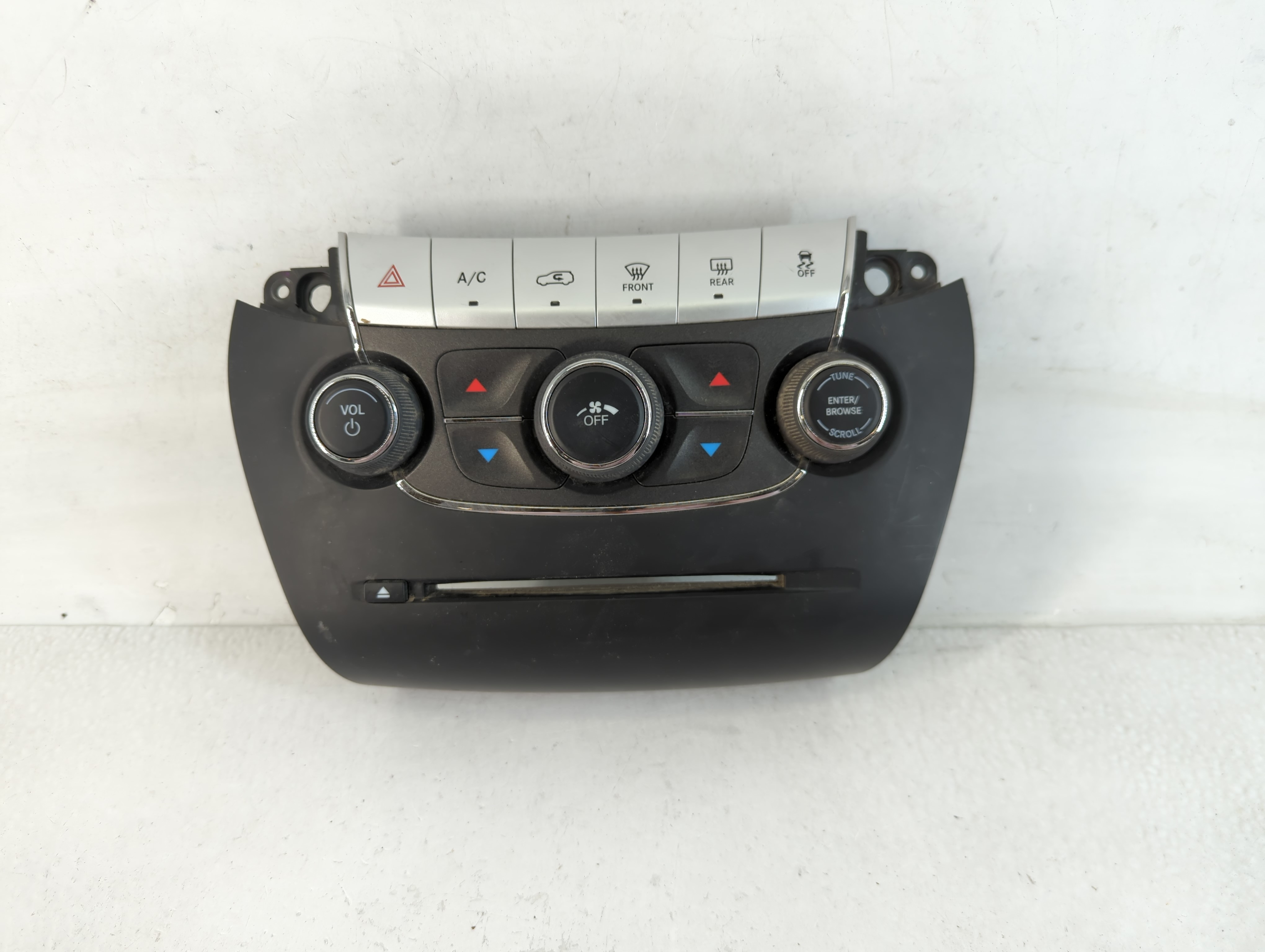 2013 Dodge Journey Am Fm Cd Player Radio Receiver 762585 - Oemusedautoparts1.com