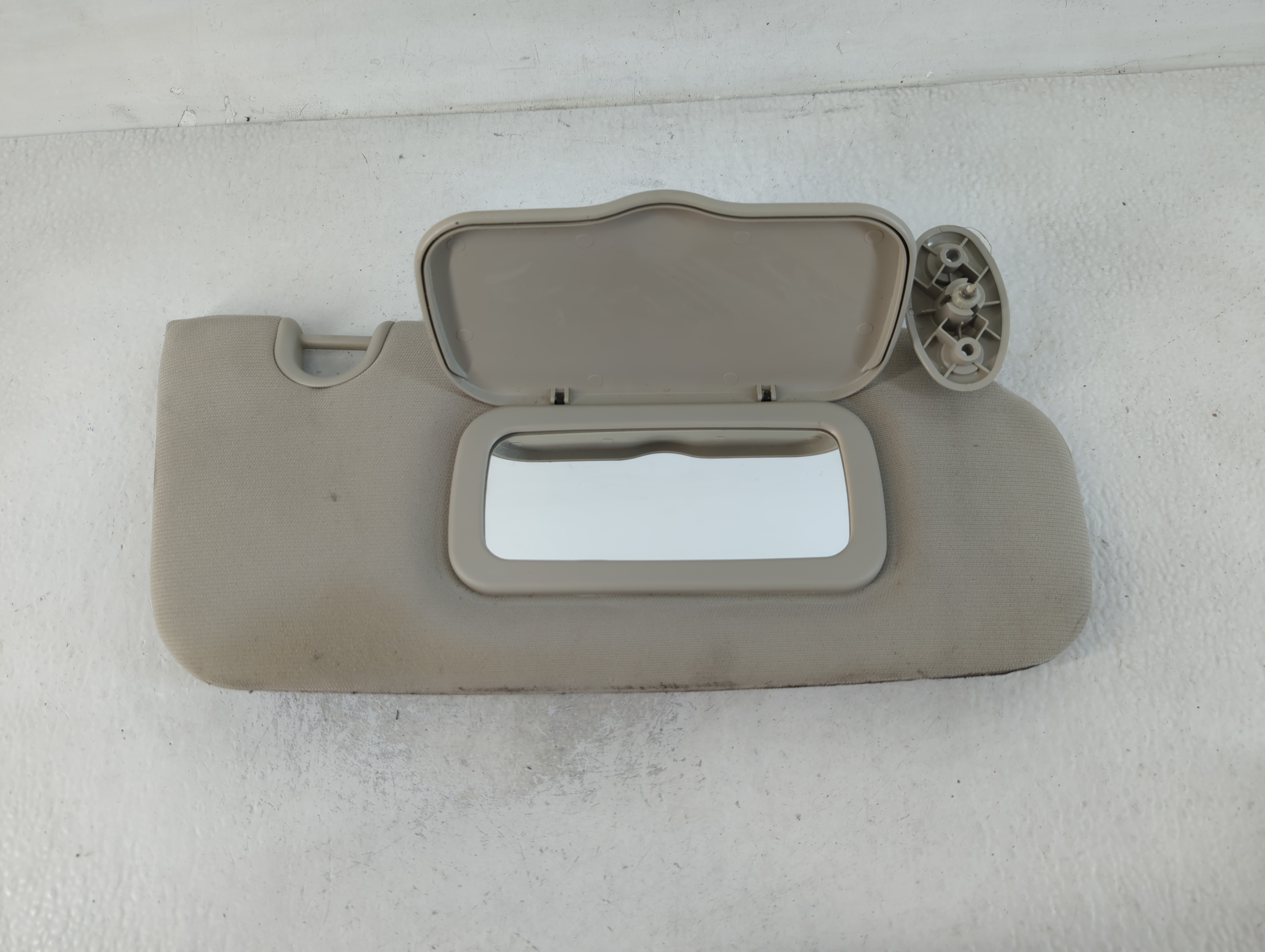 2010-2017 Jeep Patriot Passenger Sun Visor Mirror Right Sunvisor Grey 762602 - Oemusedautoparts1.com