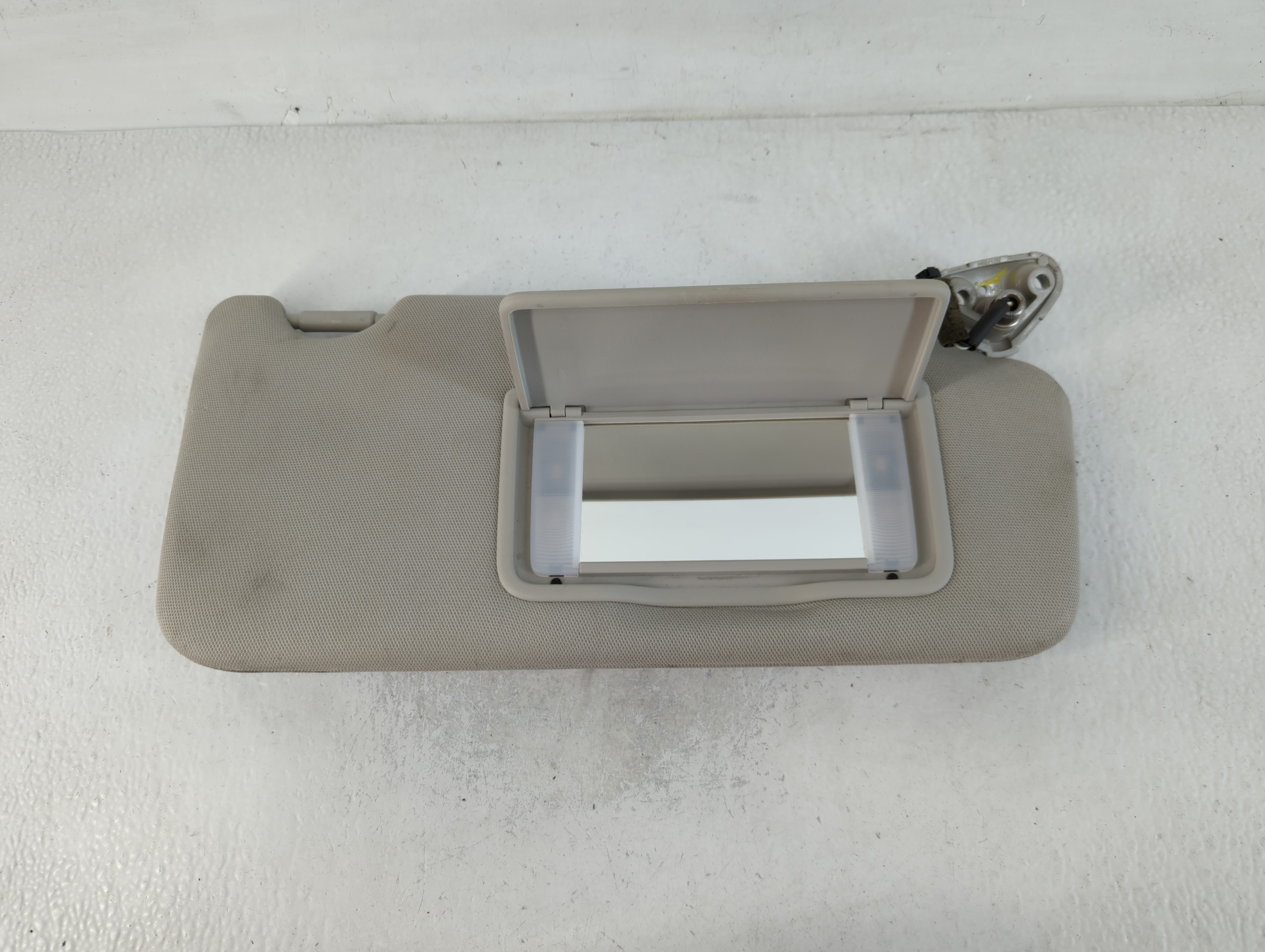 2010-2014 Subaru Legacy Passenger Sun Visor Mirror Right Sunvisor Grey 762604 - Oemusedautoparts1.com
