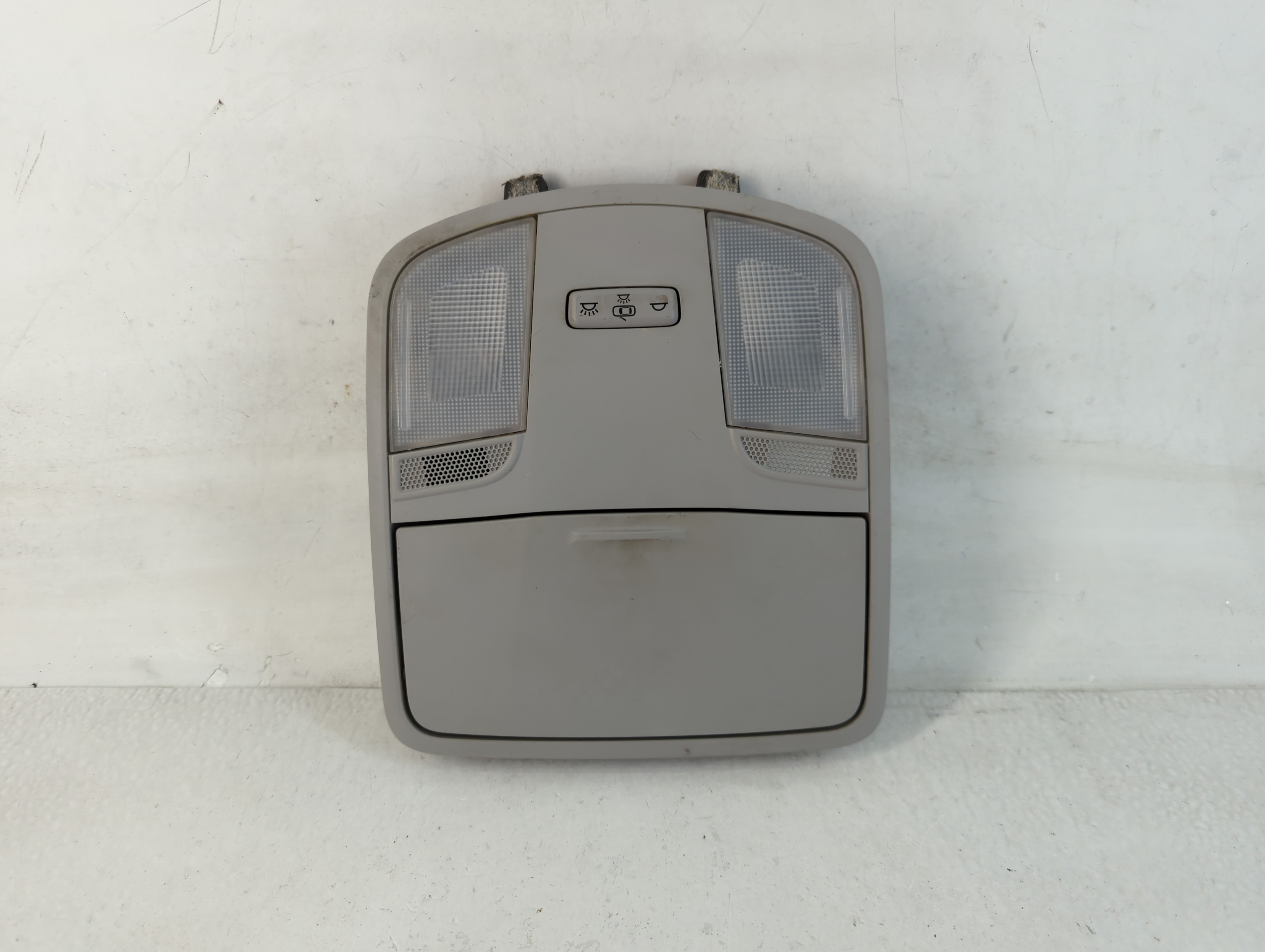 2021 Hyundai Kona Overhead Roof Console 762649 - Oemusedautoparts1.com