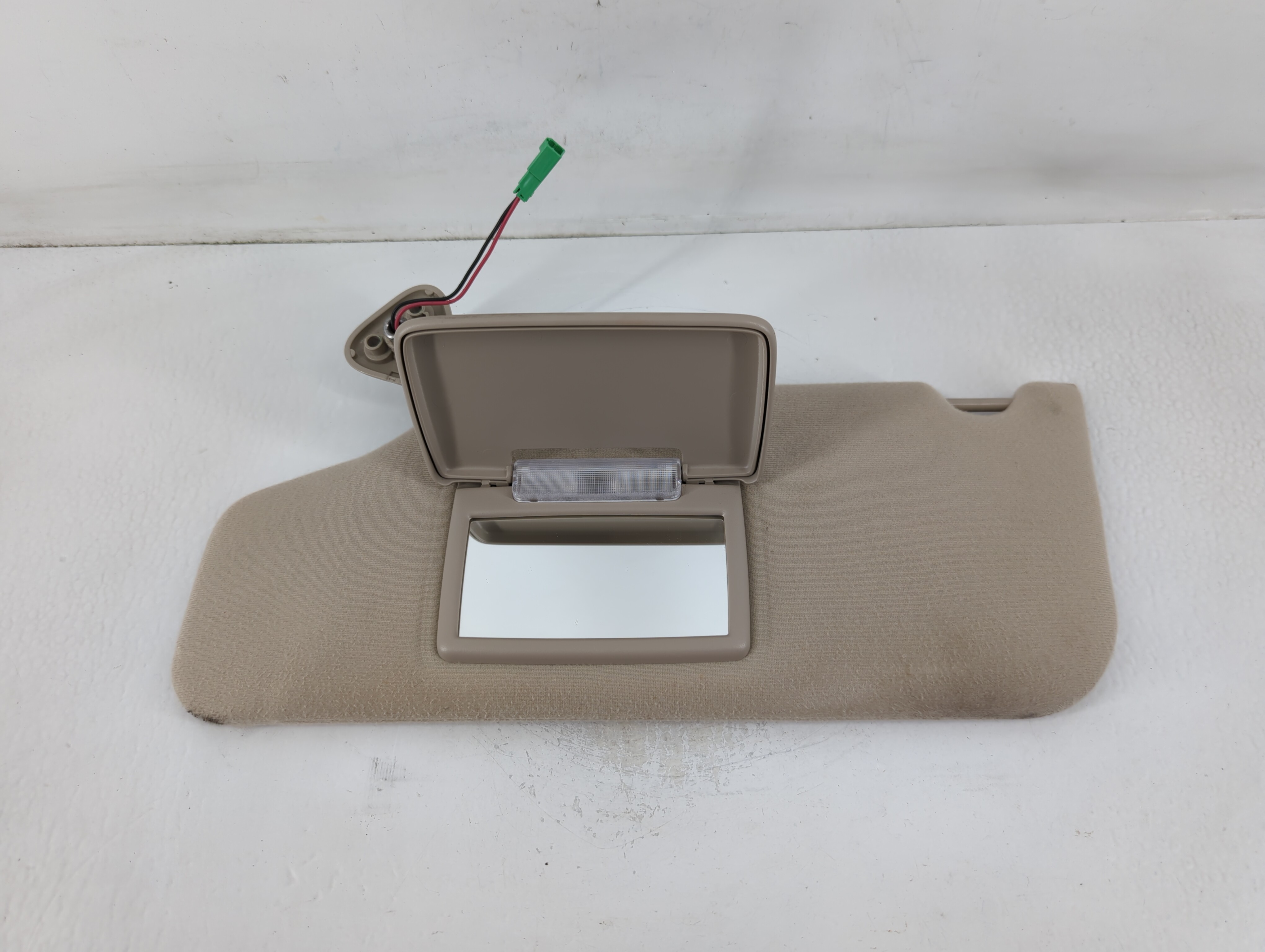2008-2009 Mercury Sable Driver Sun Visor Mirror Left Sunvisor Beige 762696 - Oemusedautoparts1.com