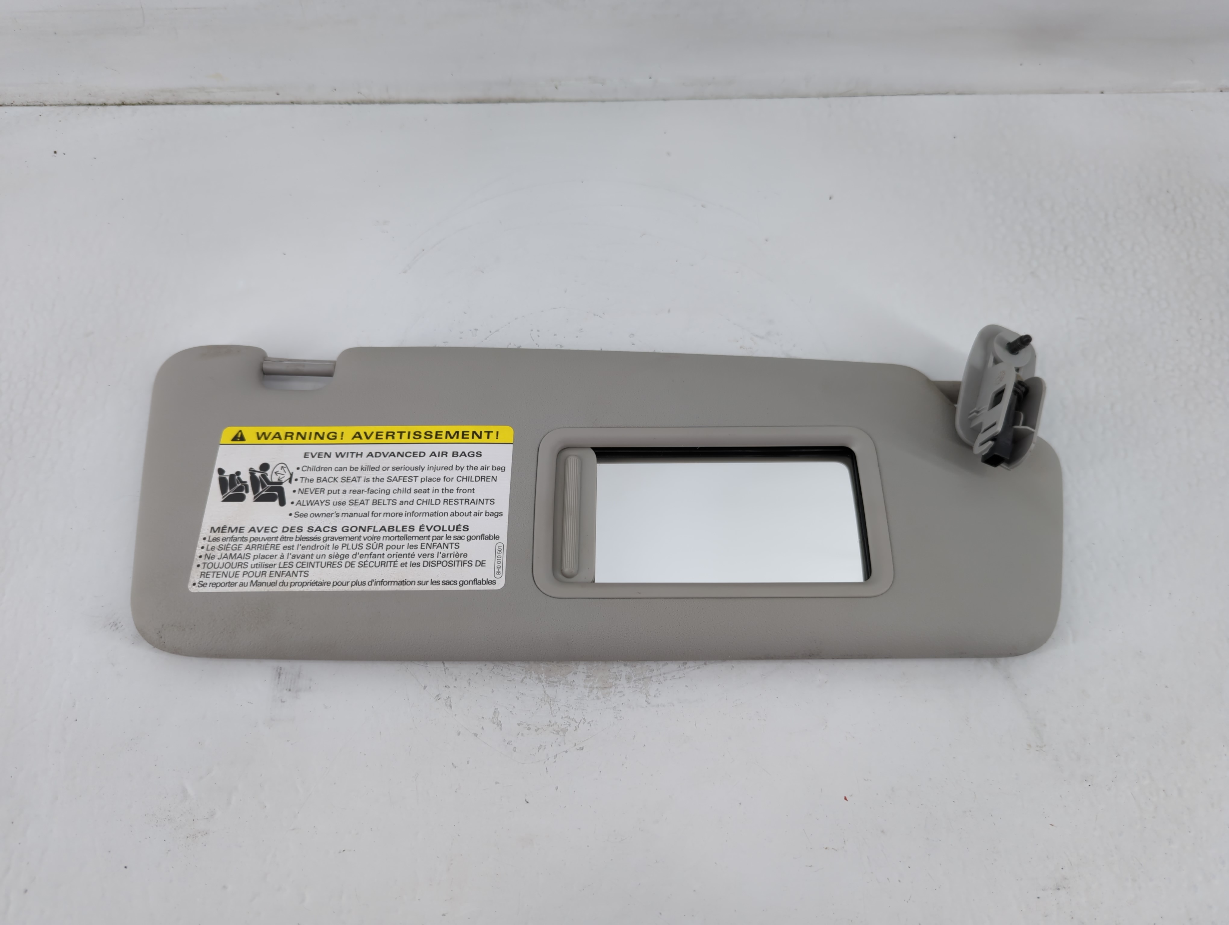 2002-2008 Audi A4 Passenger Sun Visor Mirror Right Sunvisor Green 762734 - Oemusedautoparts1.com