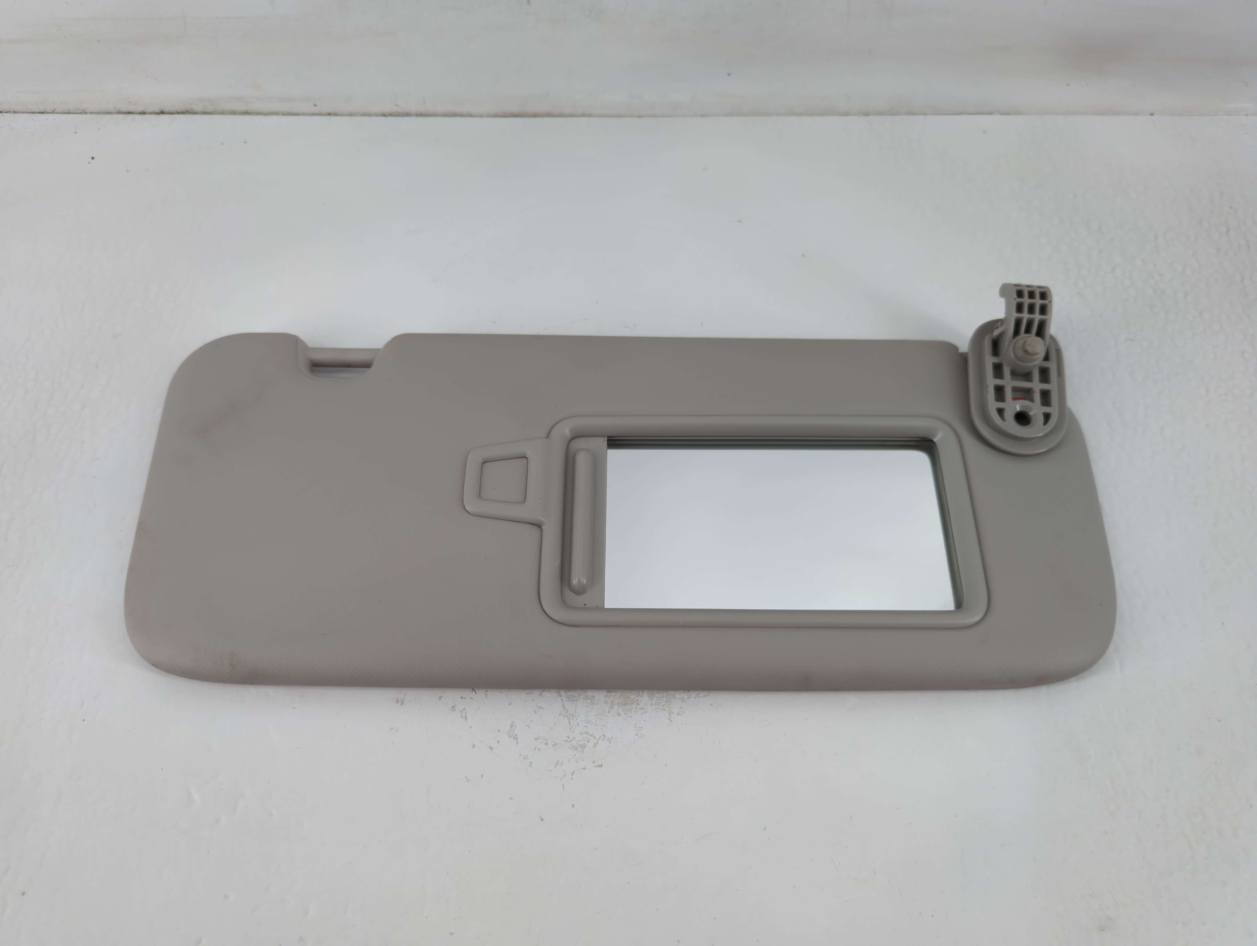 2022-2022 Kia Forte Passenger Sun Visor Mirror Right Sunvisor Grey 762738 - Oemusedautoparts1.com