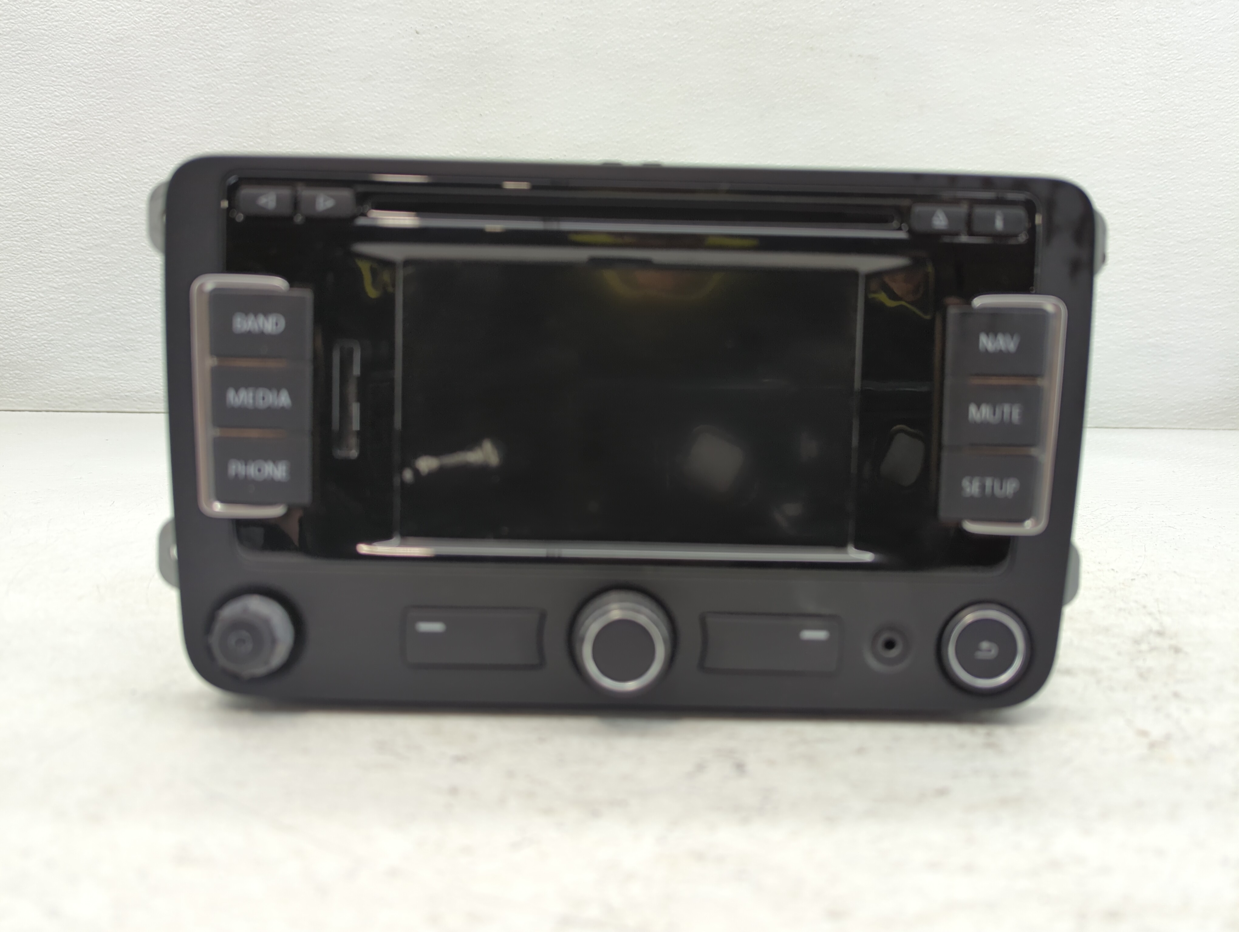 2014-2017 Volkswagen Jetta Am Fm Cd Player Radio Receiver 763612 - Oemusedautoparts1.com