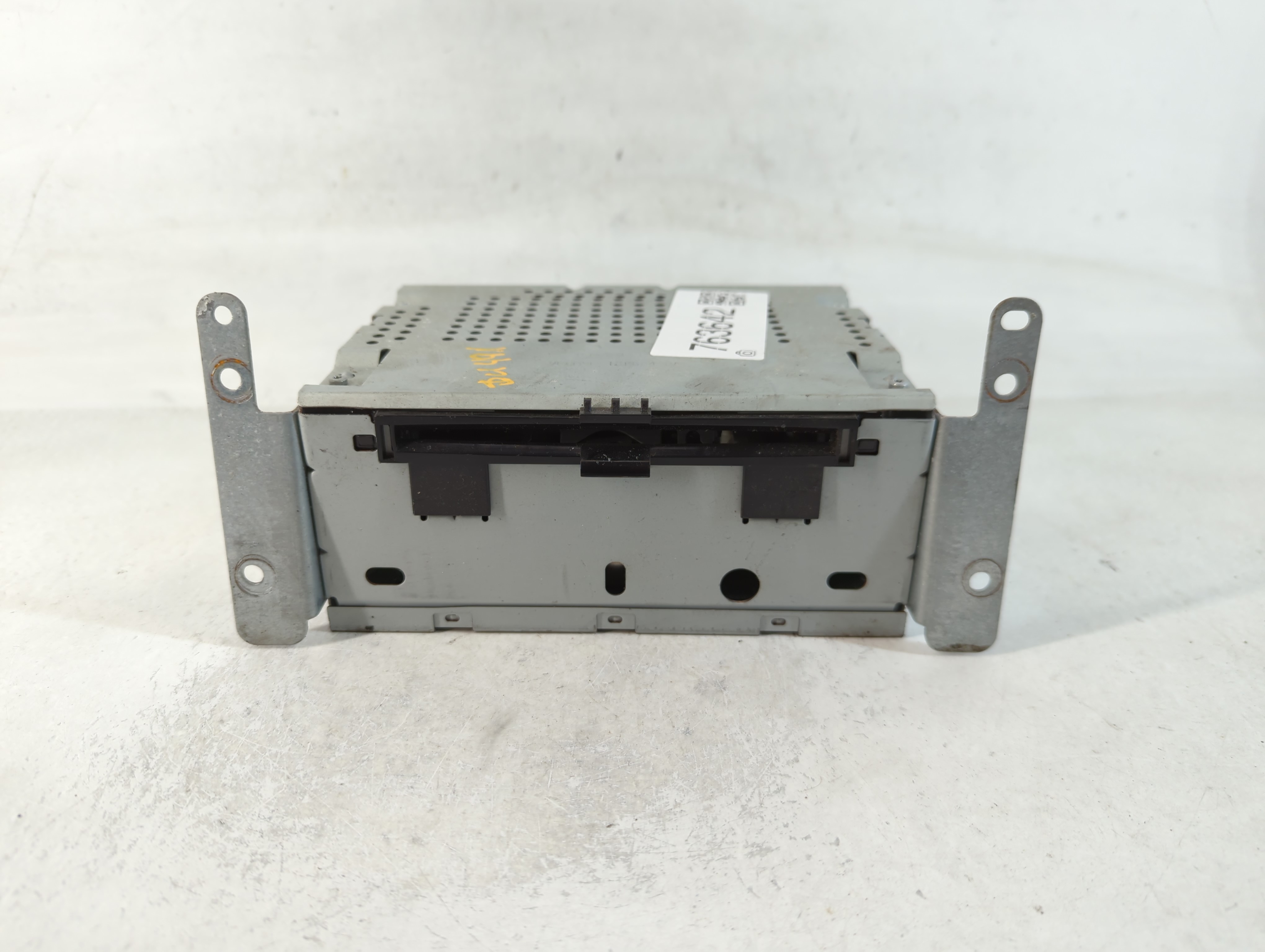 2015-2016 Lincoln Navigator Am Fm Cd Player Radio Receiver 763642 - Oemusedautoparts1.com