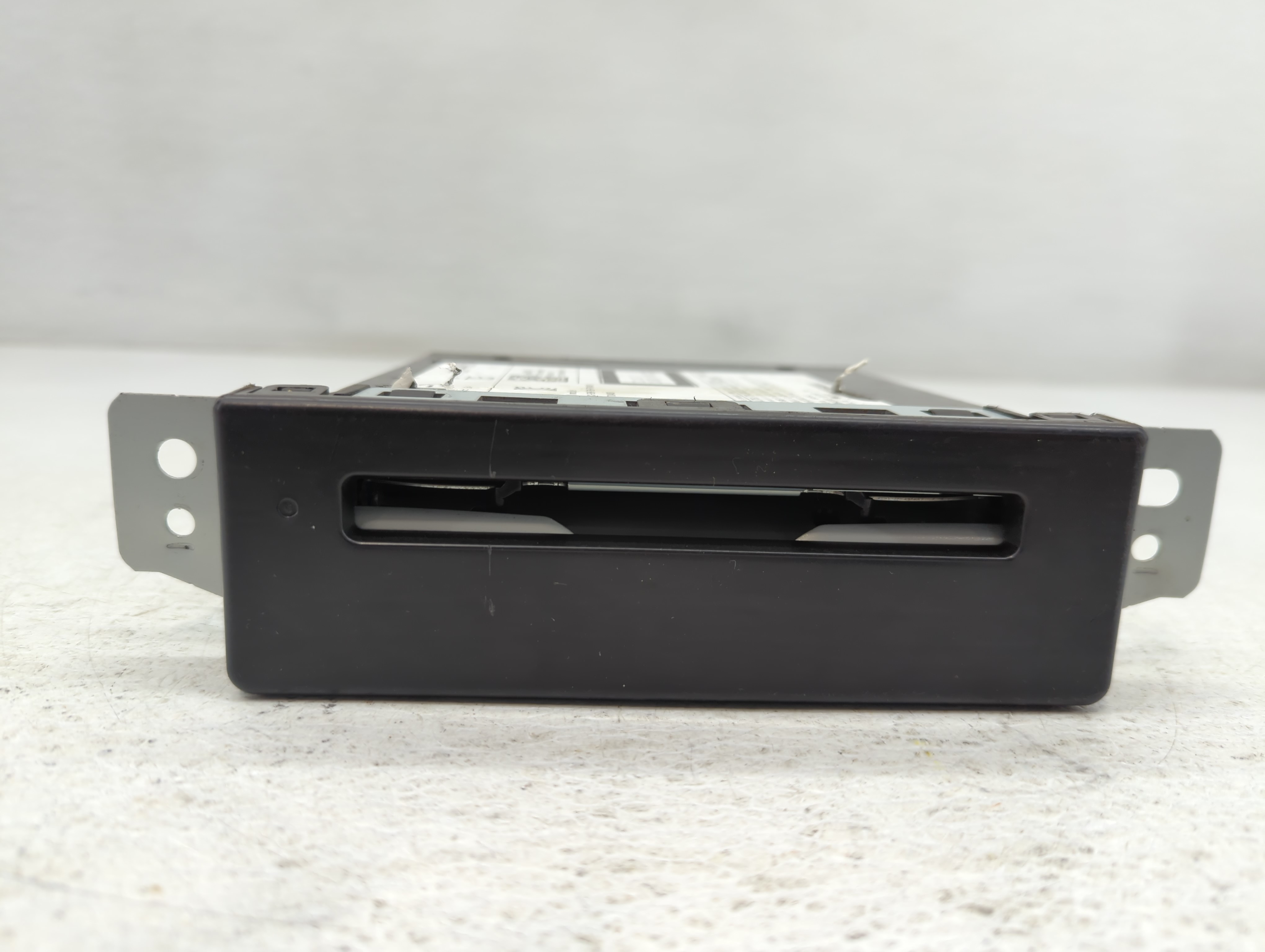 2015-2019 Chevrolet Silverado 1500 Am Fm Cd Player Radio Receiver 763693 - Oemusedautoparts1.com