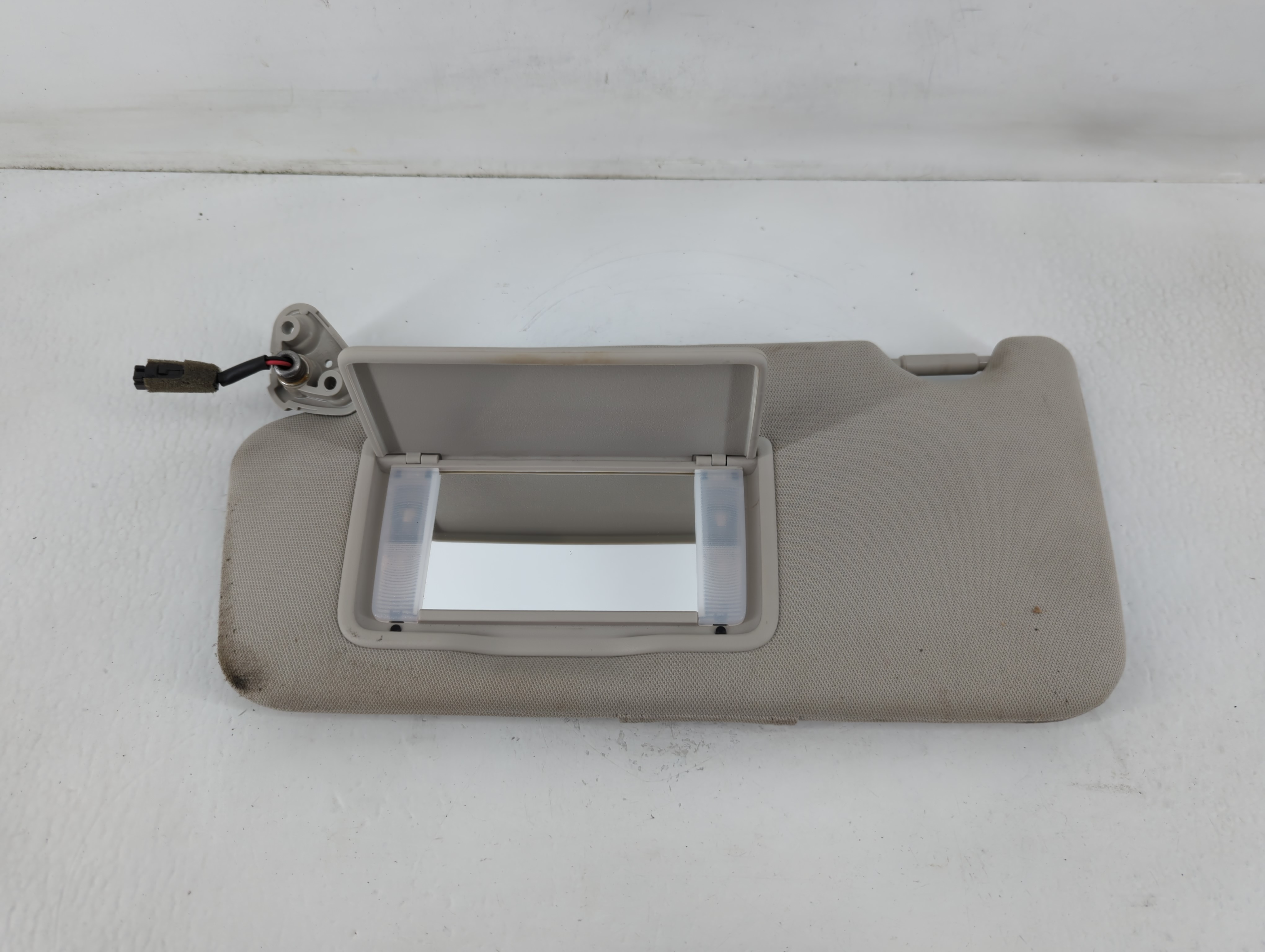 2010-2014 Subaru Legacy Driver Sun Visor Mirror Left Sunvisor Grey 763710 - Oemusedautoparts1.com