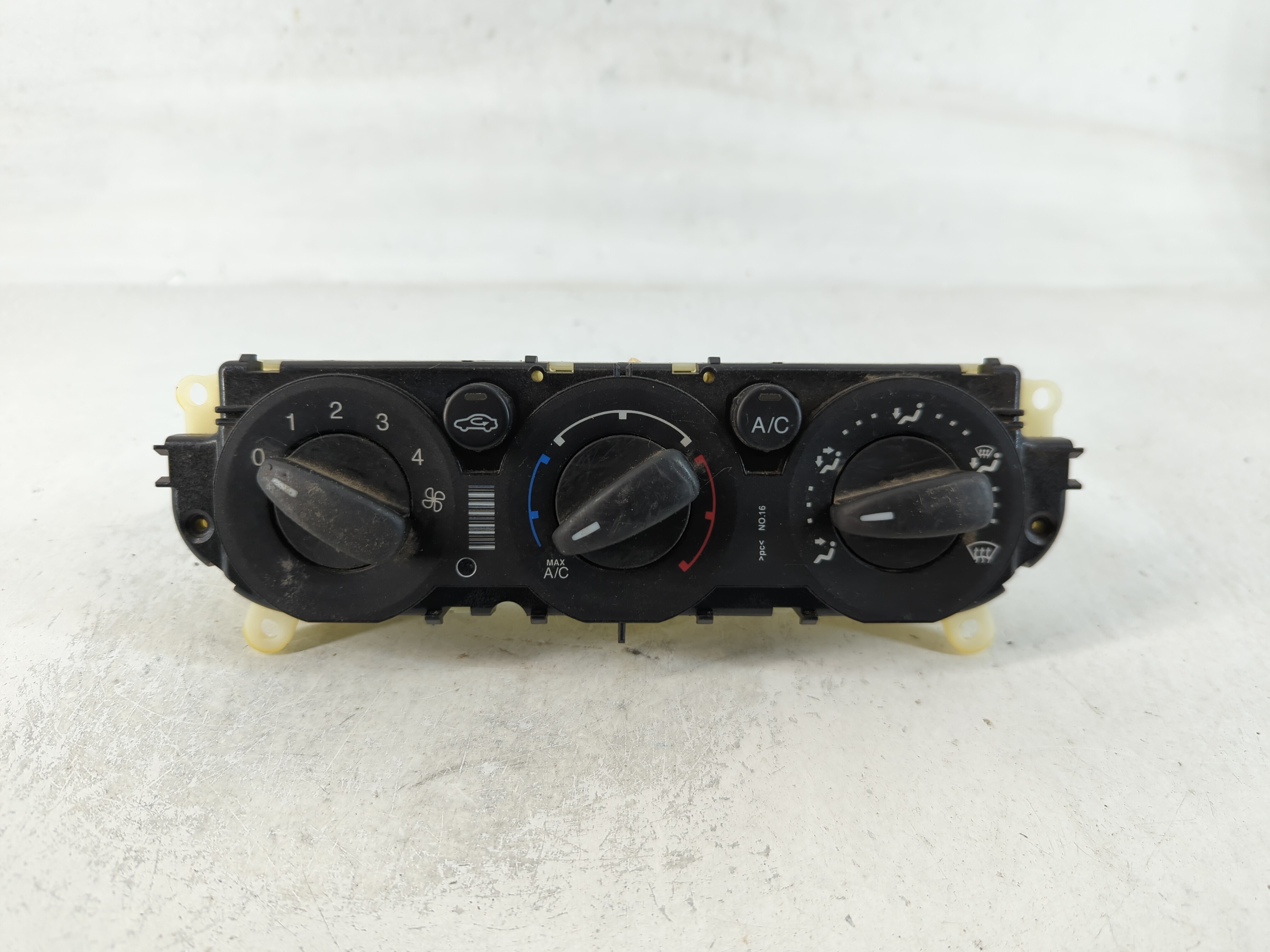 2013-2014 Ford Focus Ac Heater Climate Control Fd-cm5t-12111021-0099 763822 - Oemusedautoparts1.com