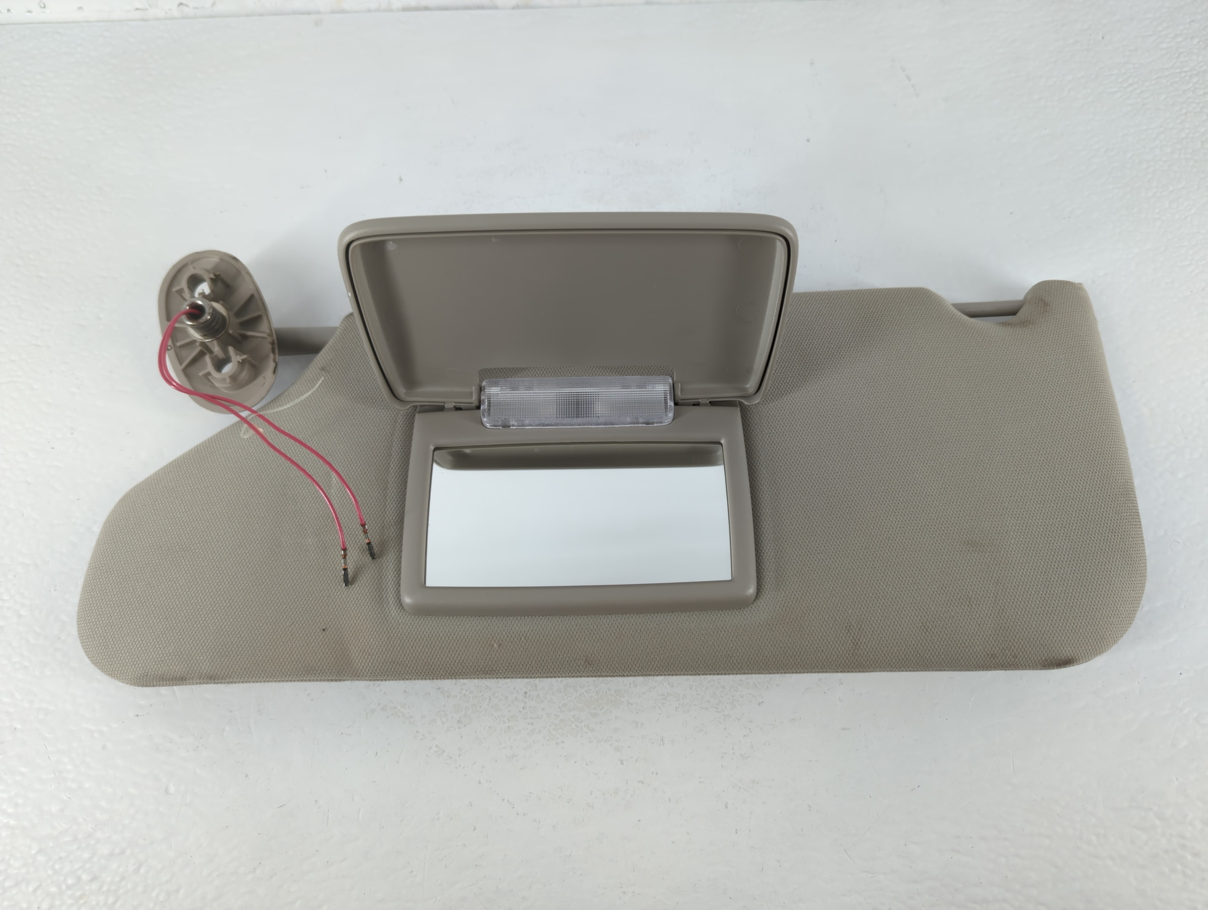 2005-2010 Jeep Grand Cherokee Driver Sun Visor Mirror Left Sunvisor Grey 763864 - Oemusedautoparts1.com
