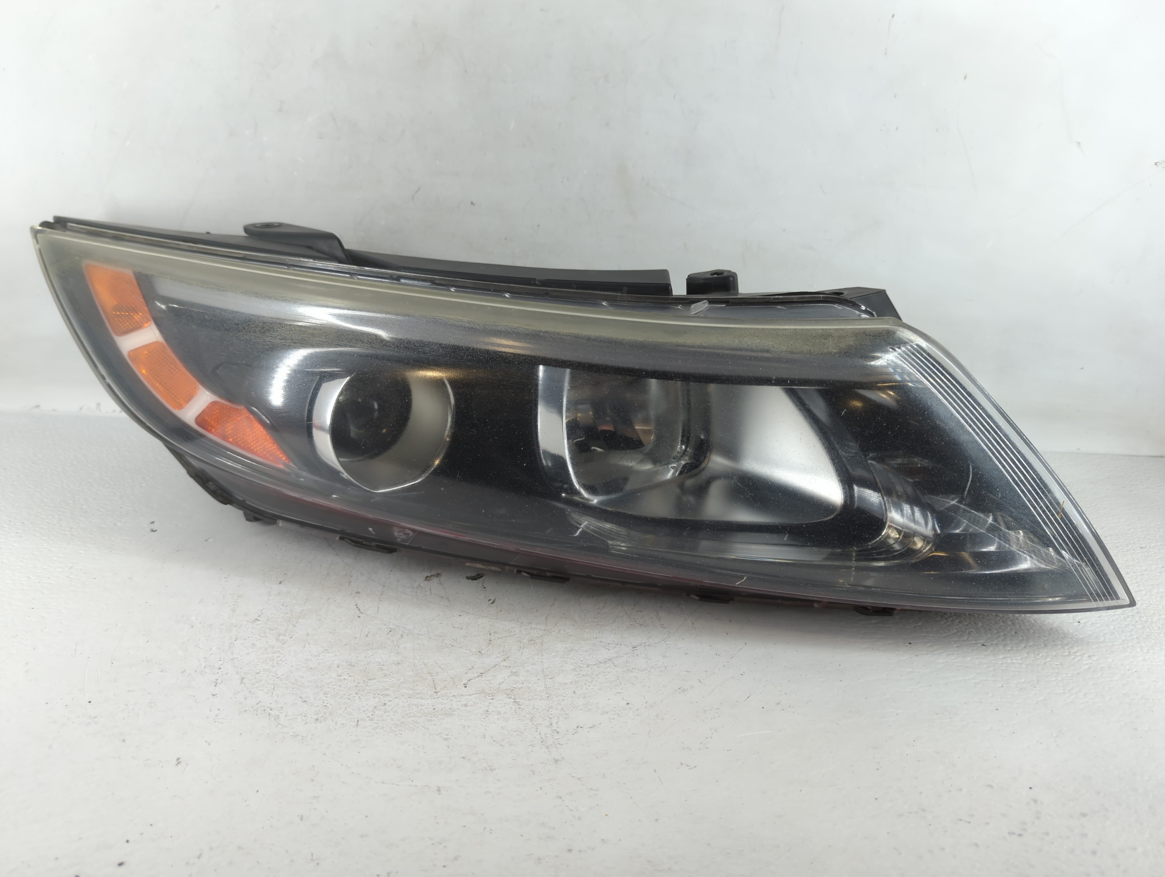 Picture of 2014-2015 Kia Optima Passenger Right Oem Head Light Headlight Lamp 763921