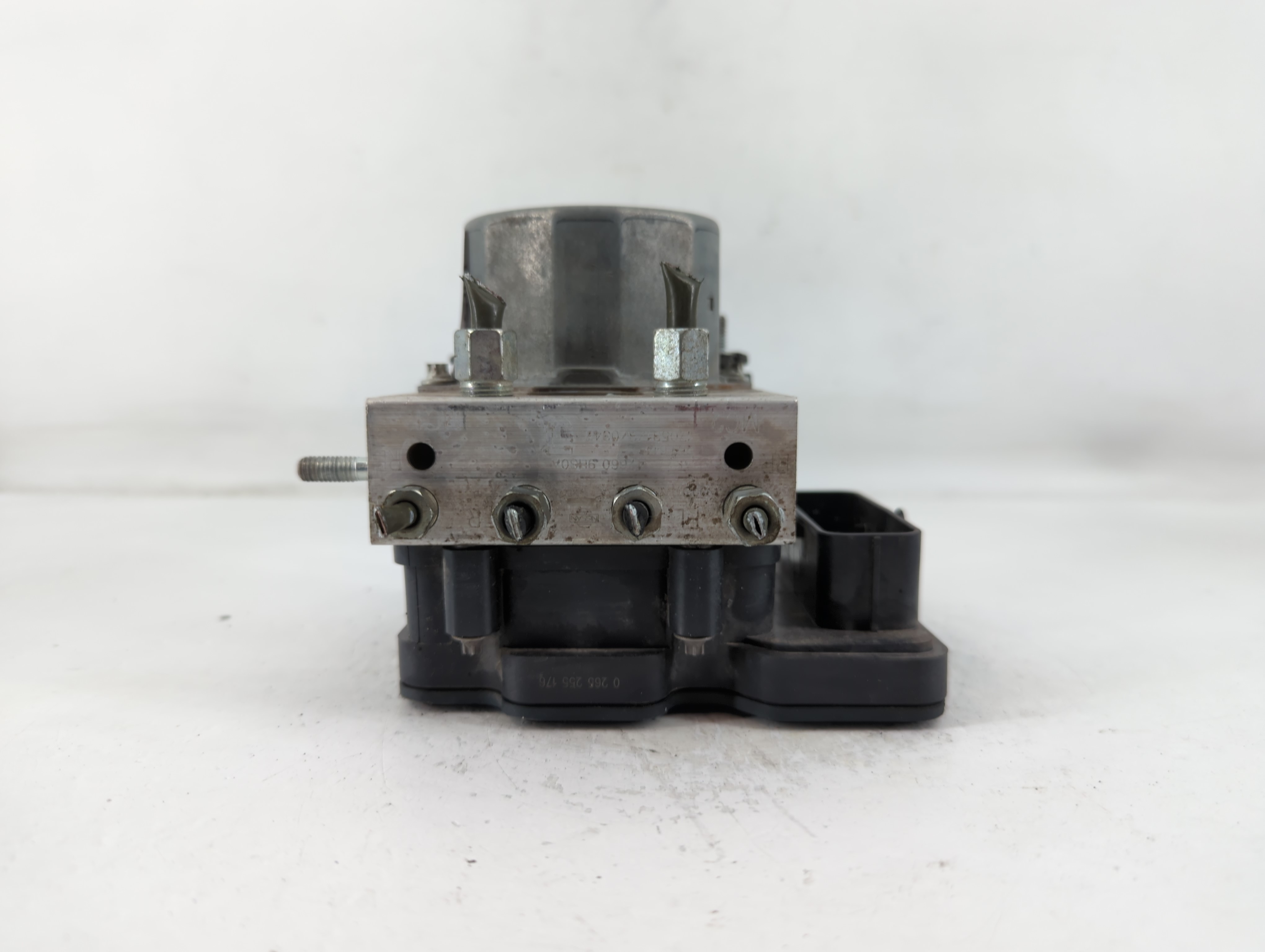 2017-2017 Nissan Altima Abs Pump Control Module 763924 - Oemusedautoparts1.com