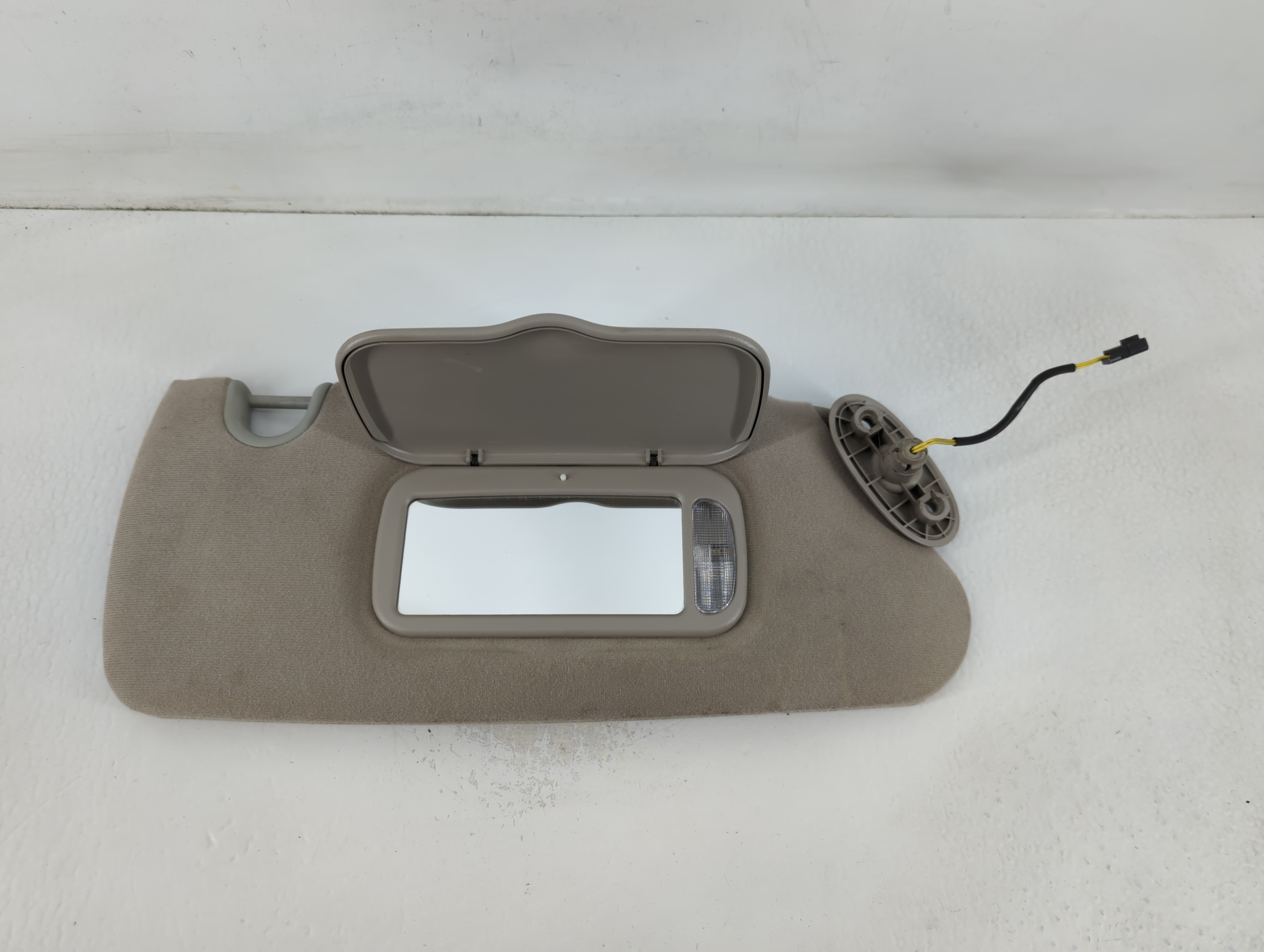 Picture of 2004-2005 Dodge Durango Passenger Sun Visor Mirror Right Sunvisor Grey 764007