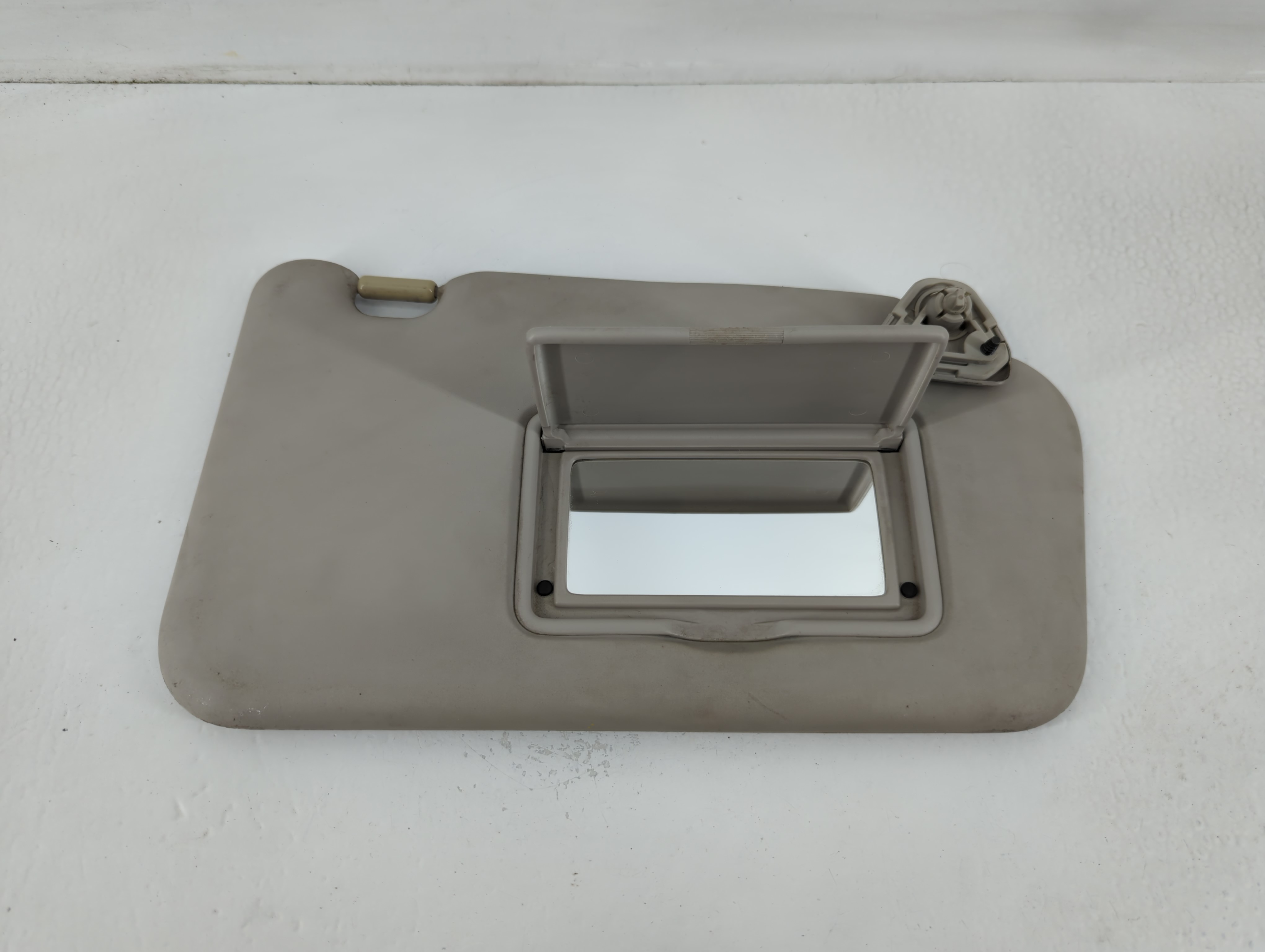 2011-2013 Nissan Juke Passenger Sun Visor Mirror Right Sunvisor Grey 764019 - Oemusedautoparts1.com