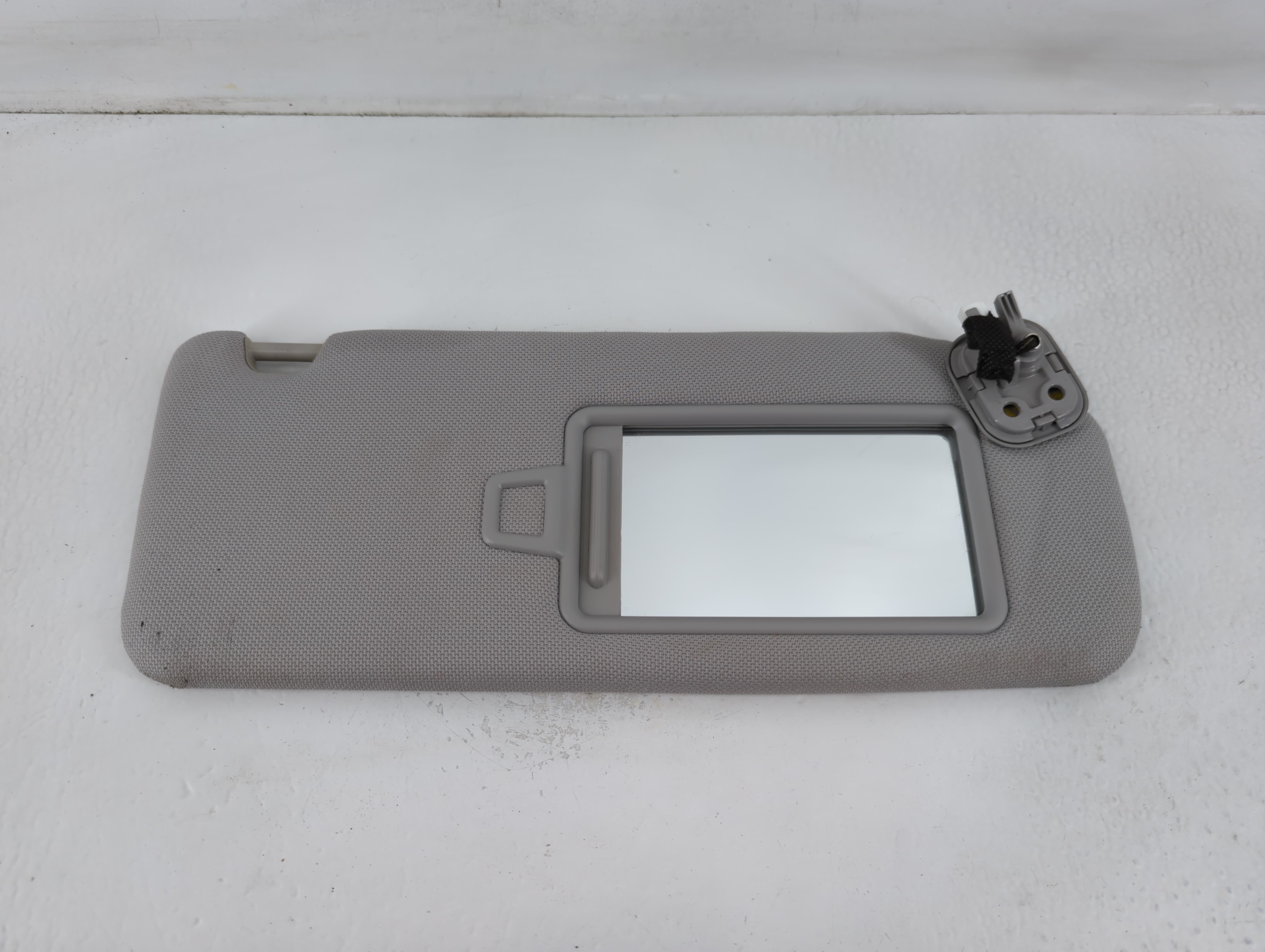 2015-2019 Hyundai Sonata Passenger Sun Visor Mirror Right Sunvisor Grey 764068 - Oemusedautoparts1.com