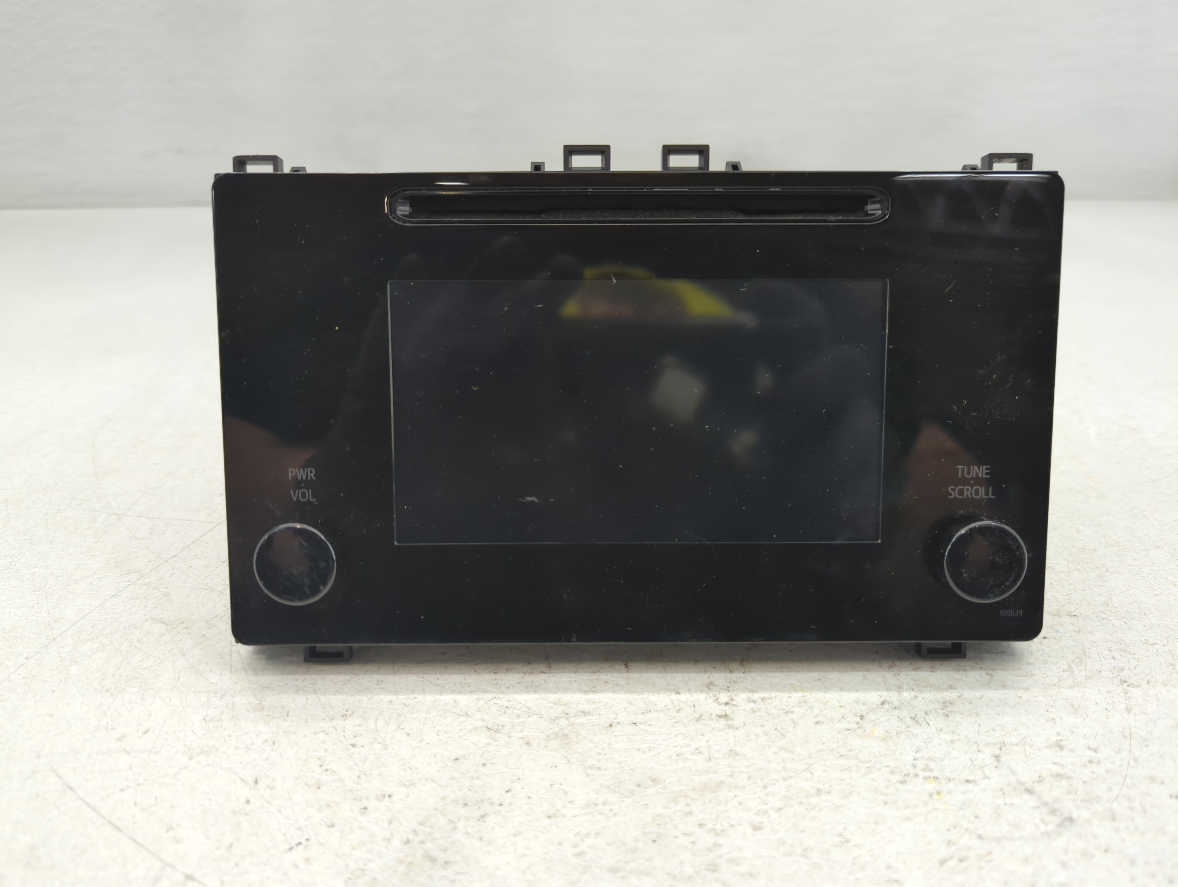 2017-2019 Toyota Corolla Am Fm Cd Player Radio Receiver 764092 - Oemusedautoparts1.com