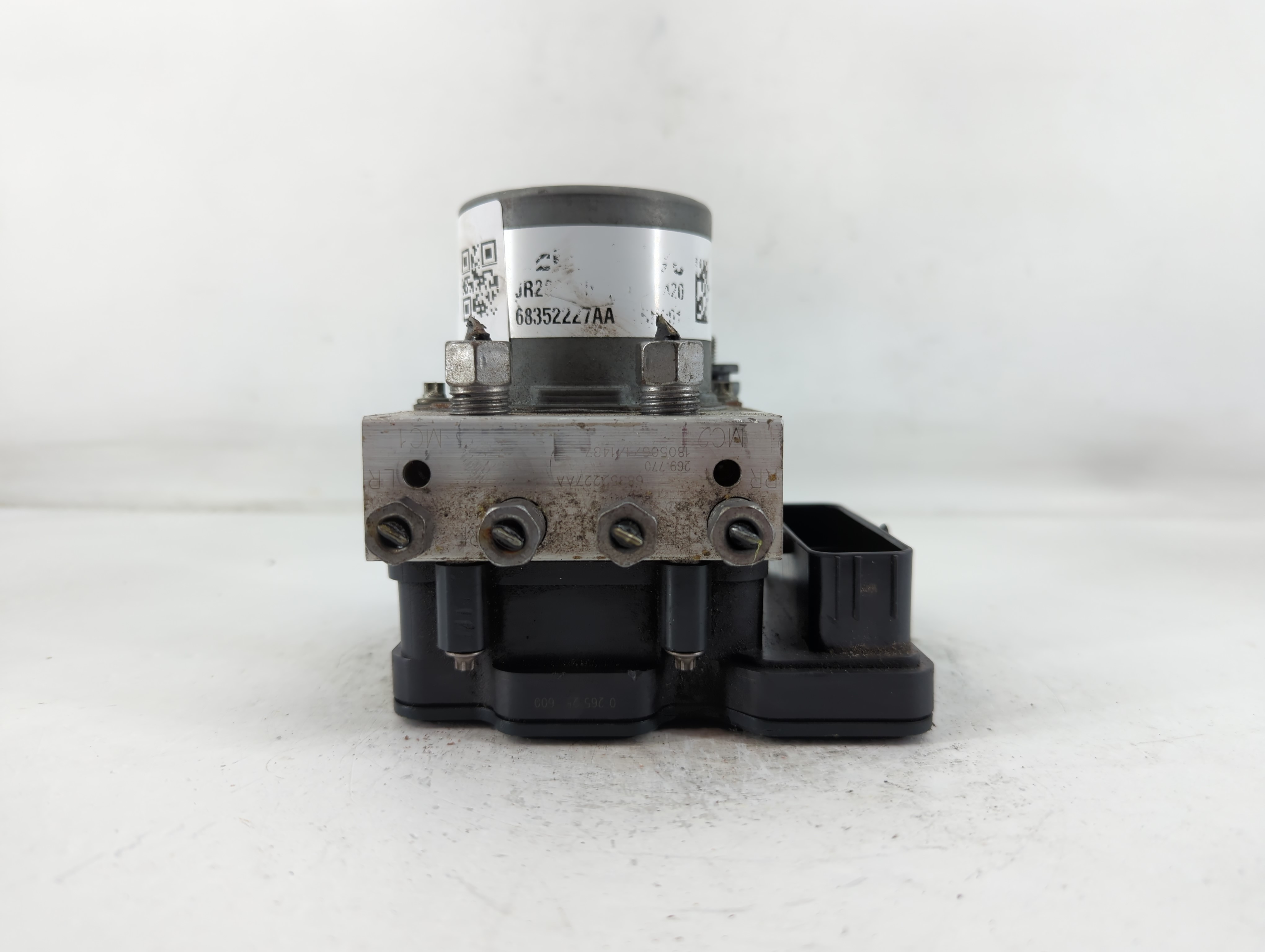 2017-2018 Chrysler Pacifica Abs Pump Control Module 764183 - Oemusedautoparts1.com