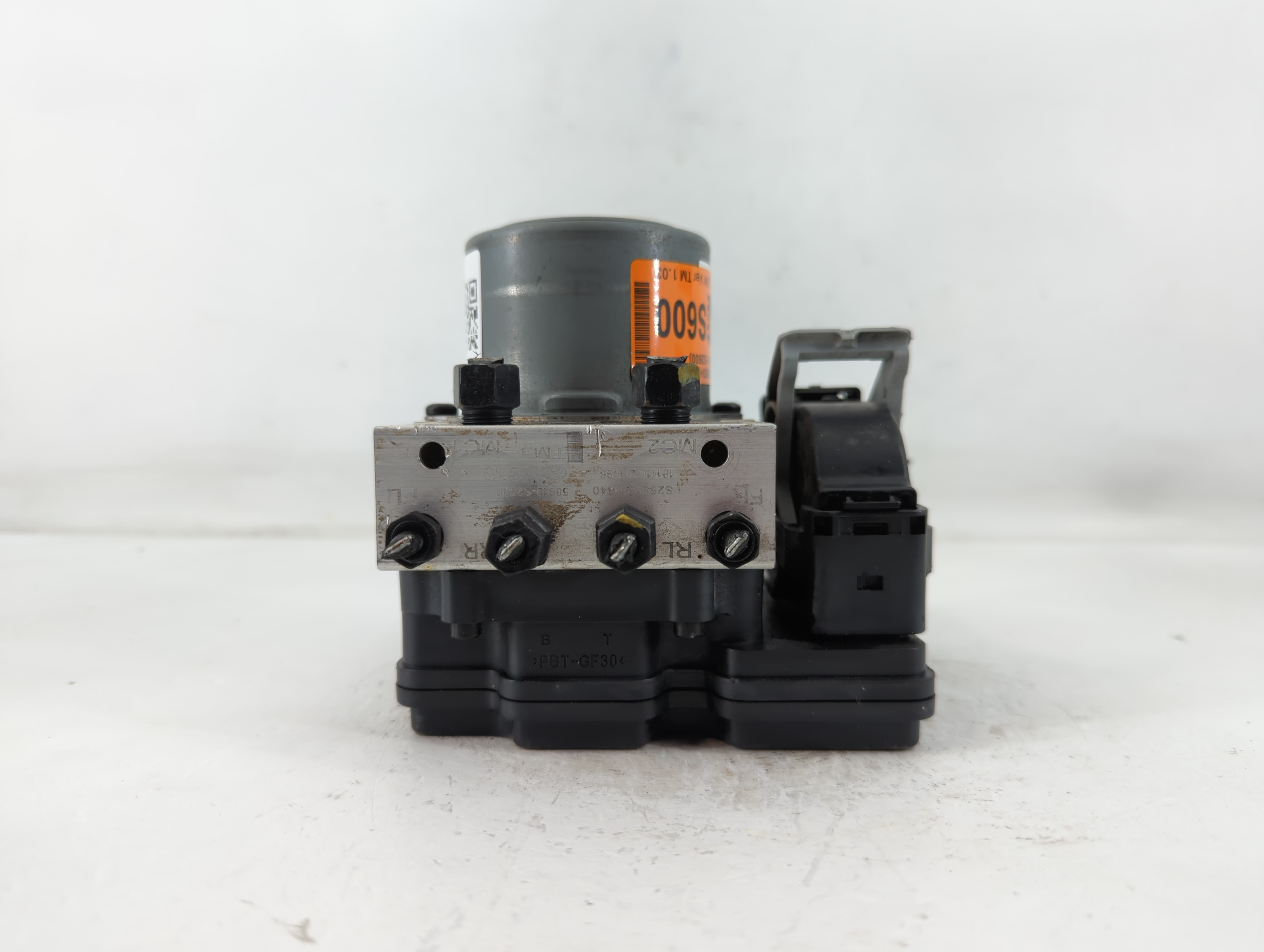 2019-2020 Hyundai Santa Fe Abs Pump Control Module 764242 - Oemusedautoparts1.com