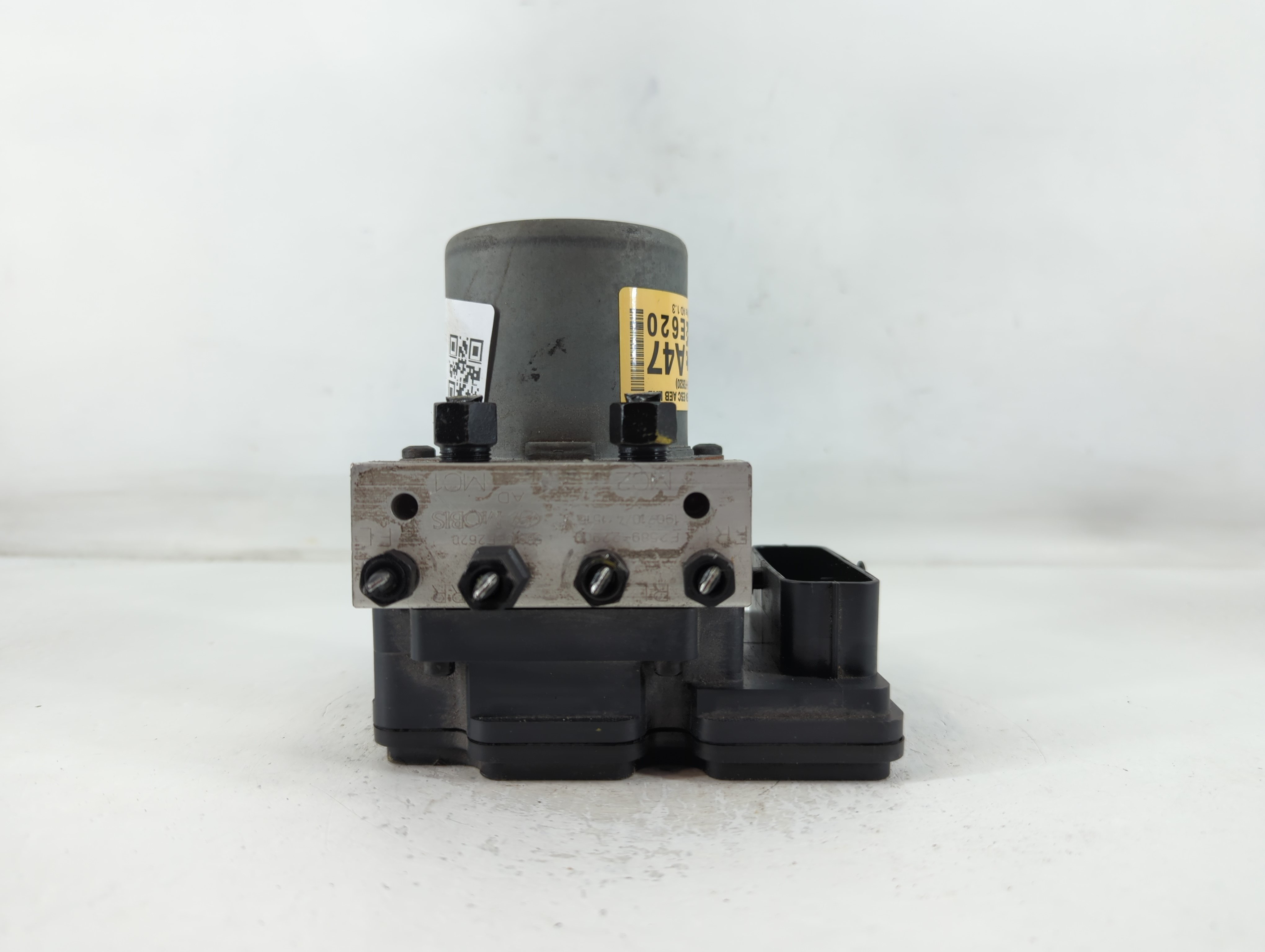 Picture of 2019-2020 Hyundai Elantra Abs Pump Control Module 764301