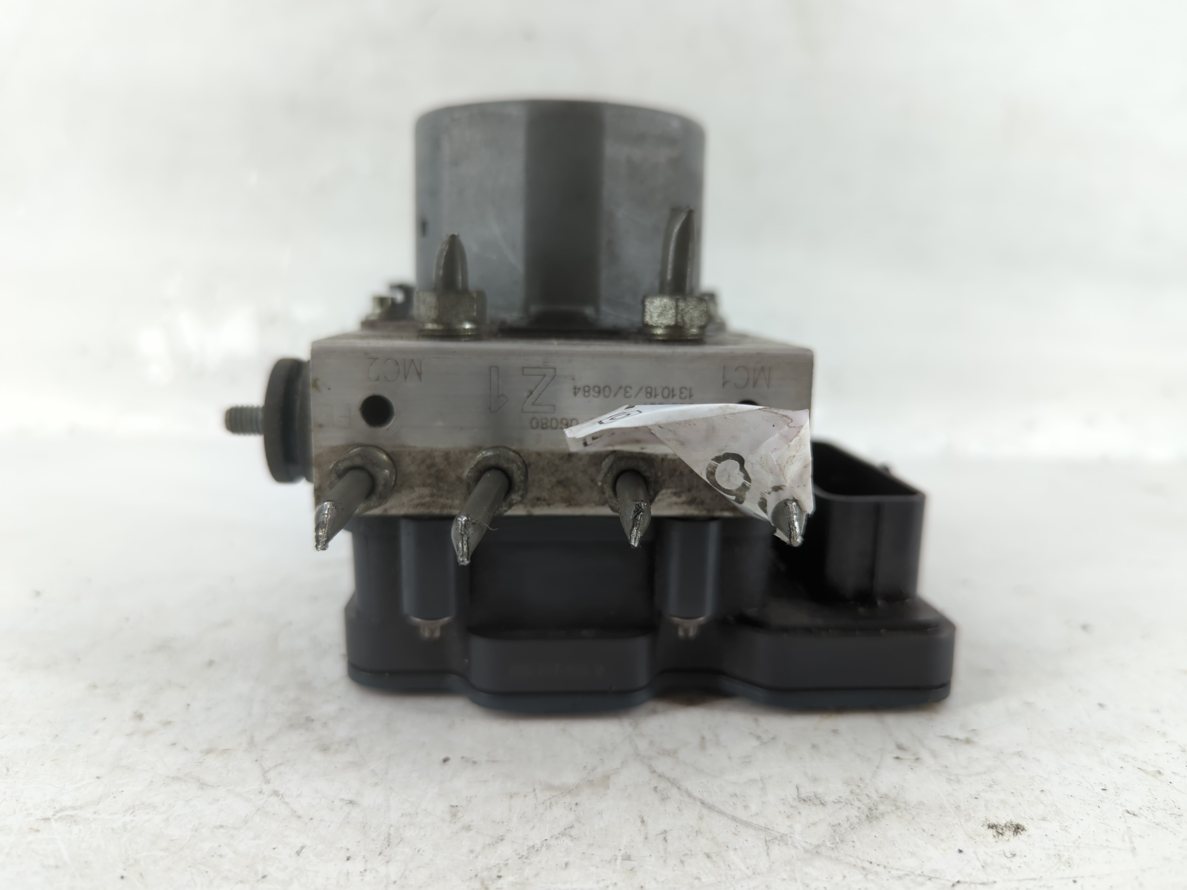 2013-2014 Toyota Camry Abs Pump Control Module 764356 - Oemusedautoparts1.com
