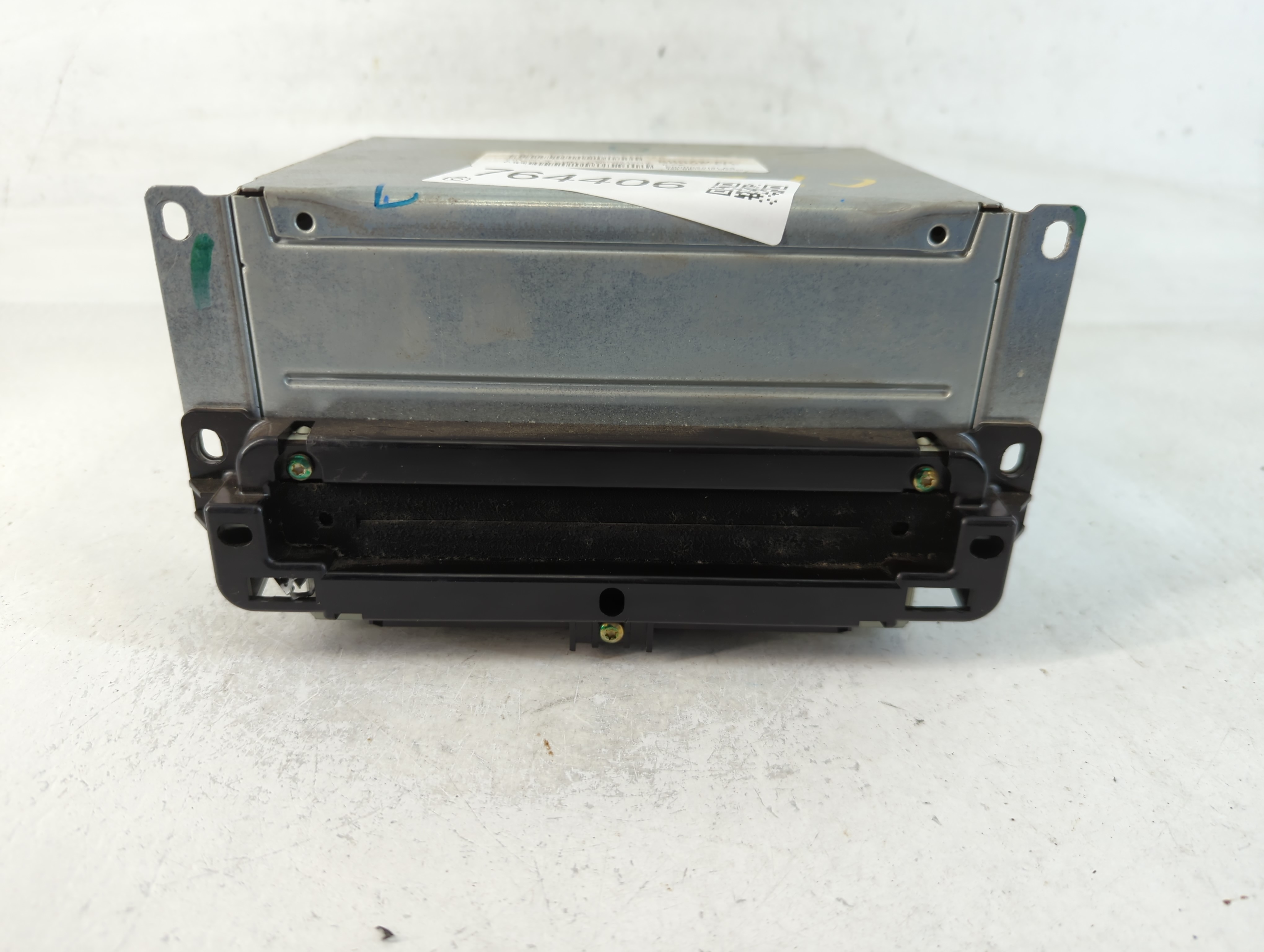 2011-2012 Dodge Journey Am Fm Cd Player Radio Receiver 764406 - Oemusedautoparts1.com