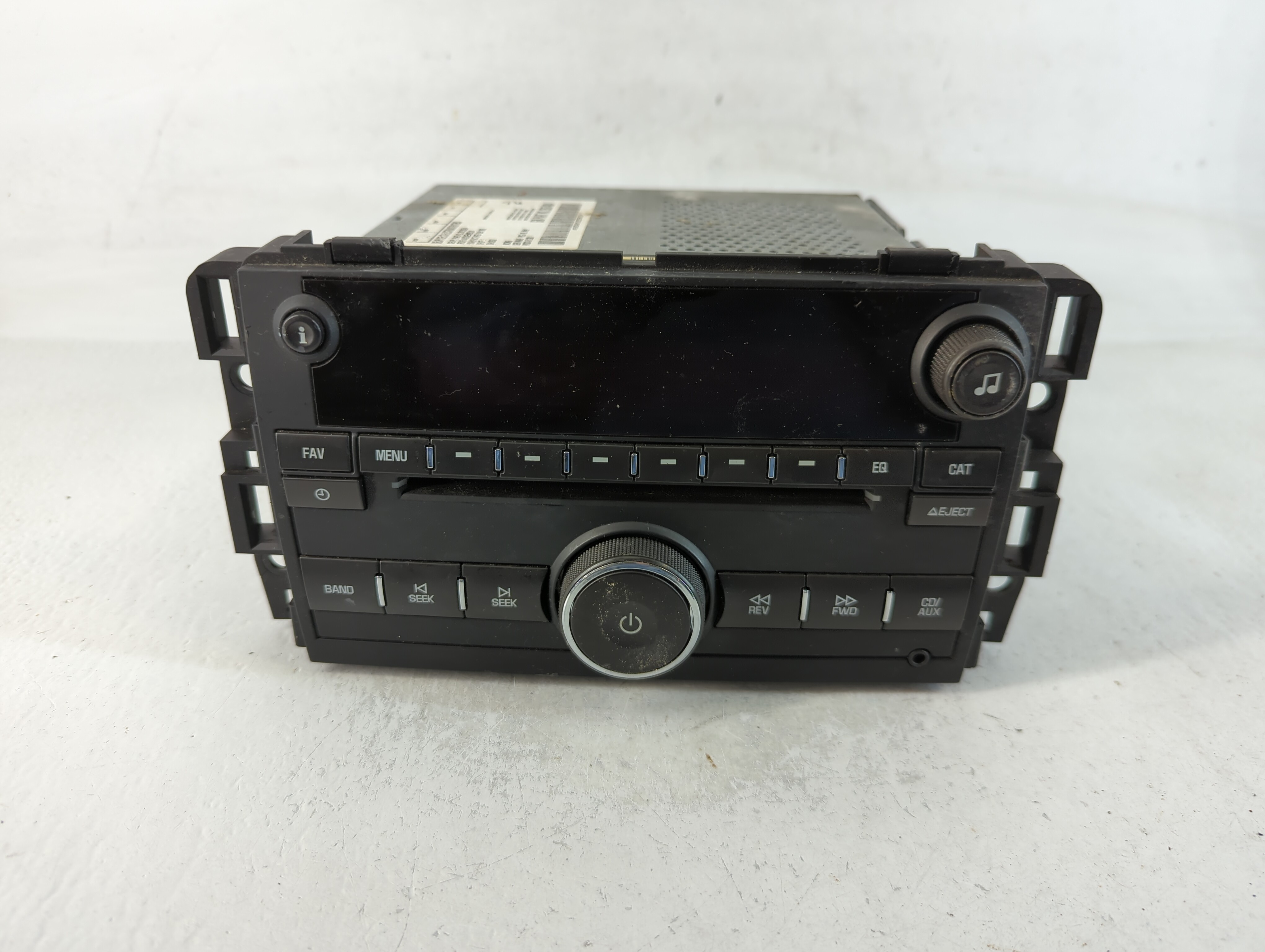 2009 Saturn Outlook Am Fm Cd Player Radio Receiver 764413 - Oemusedautoparts1.com