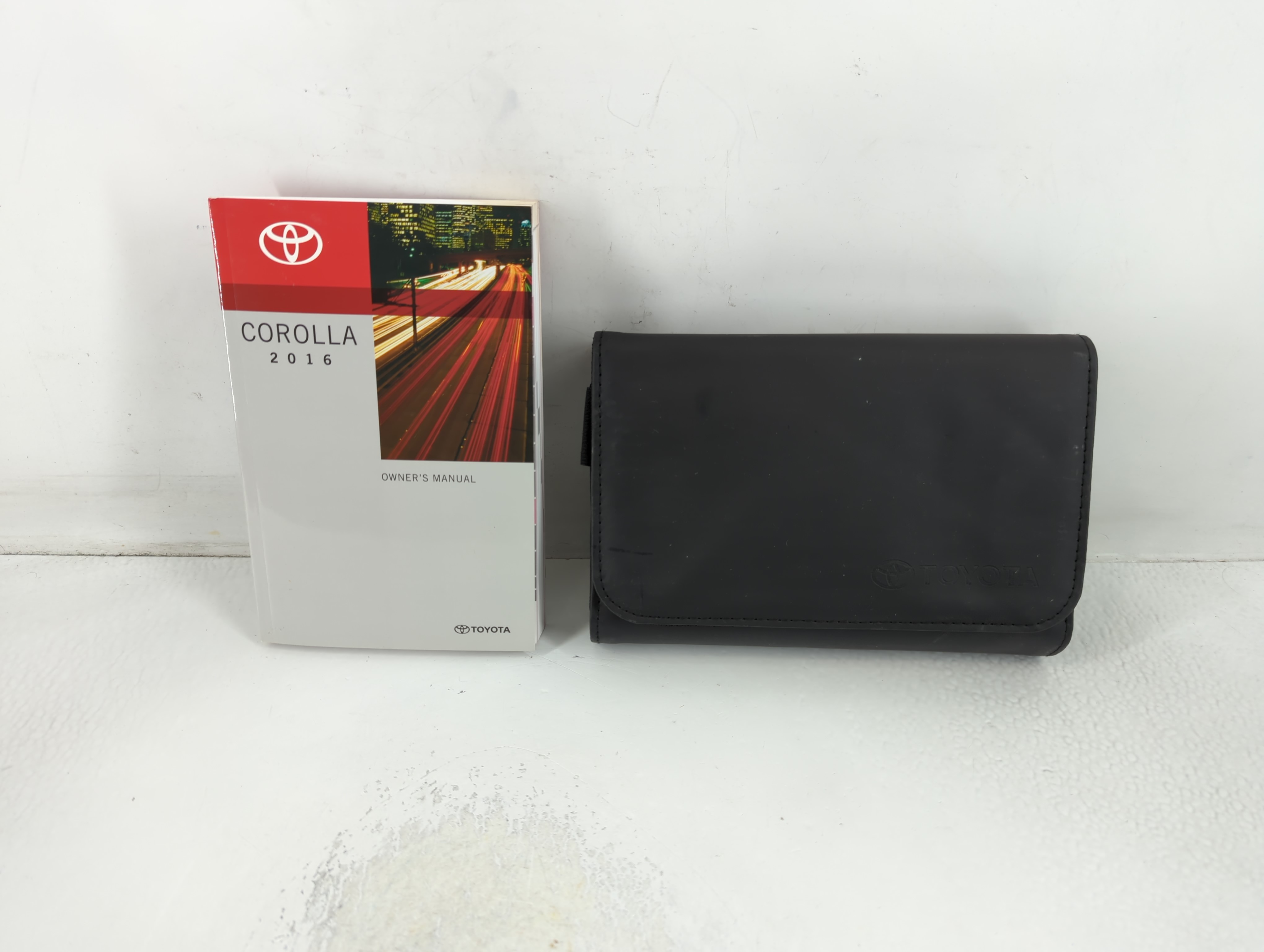 2016 Toyota Corolla Owners Manual Book Guide 764437 - Oemusedautoparts1.com