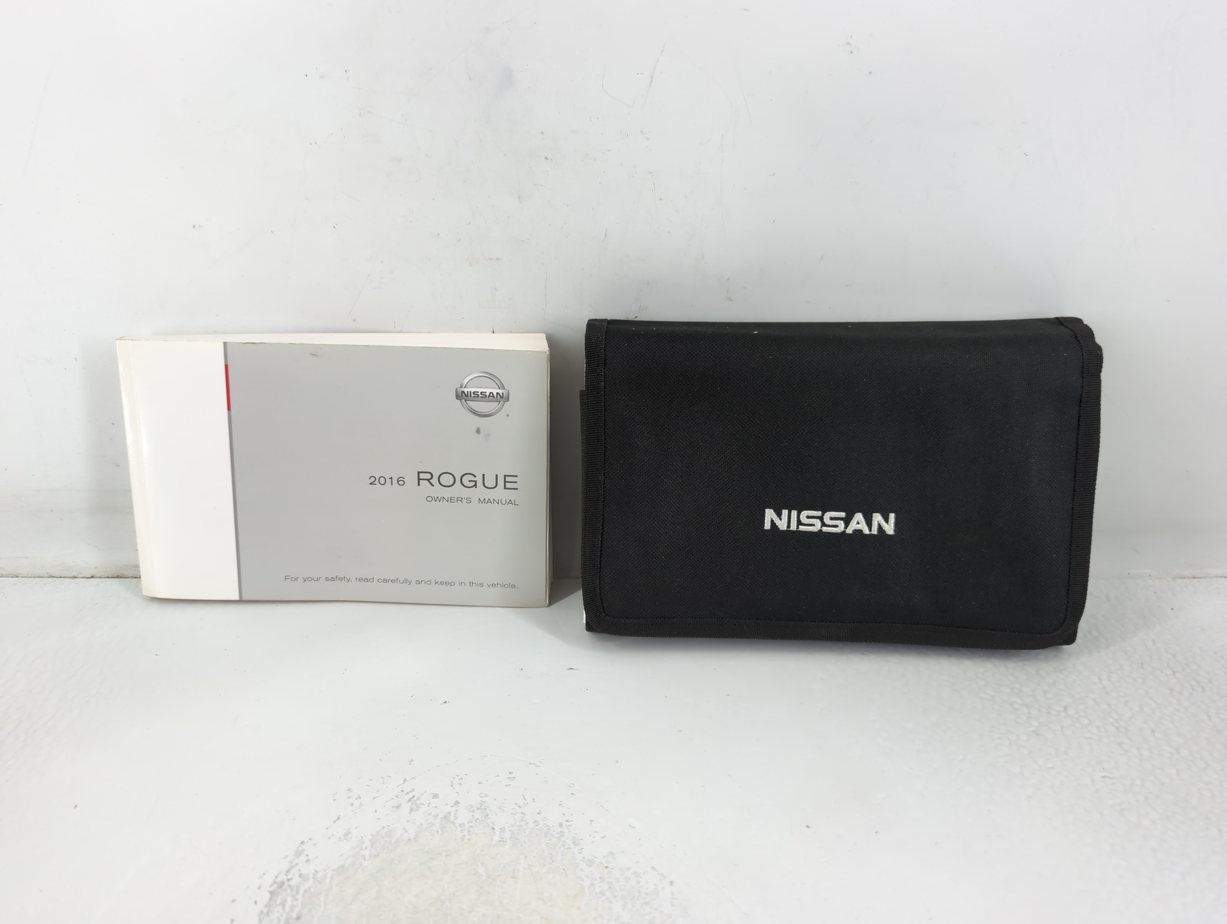 Picture of 2016 Nissan Rogue Owners Manual Book Guide 764444