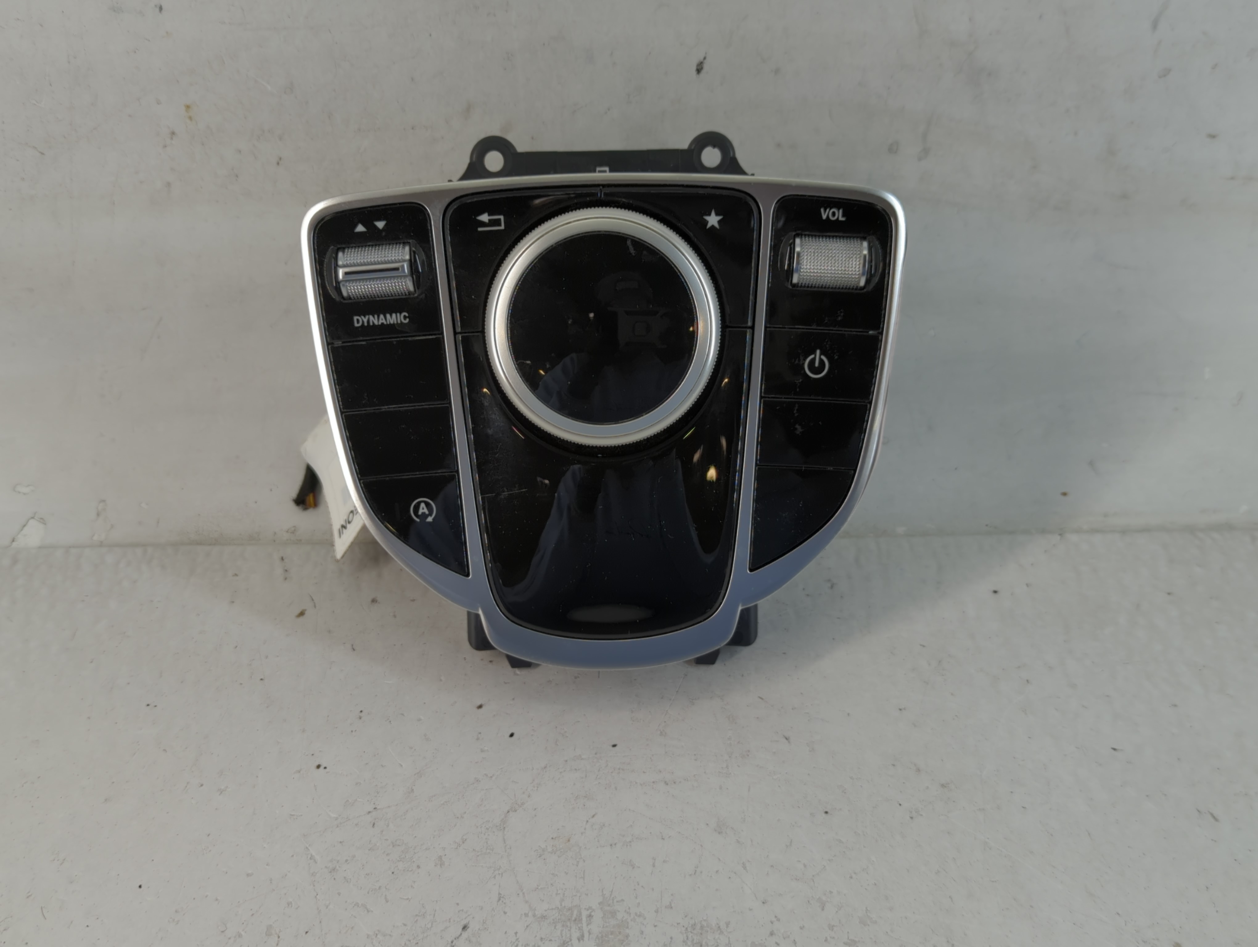 Picture of Mercedes-benz C350e Radio Control Panel 764458