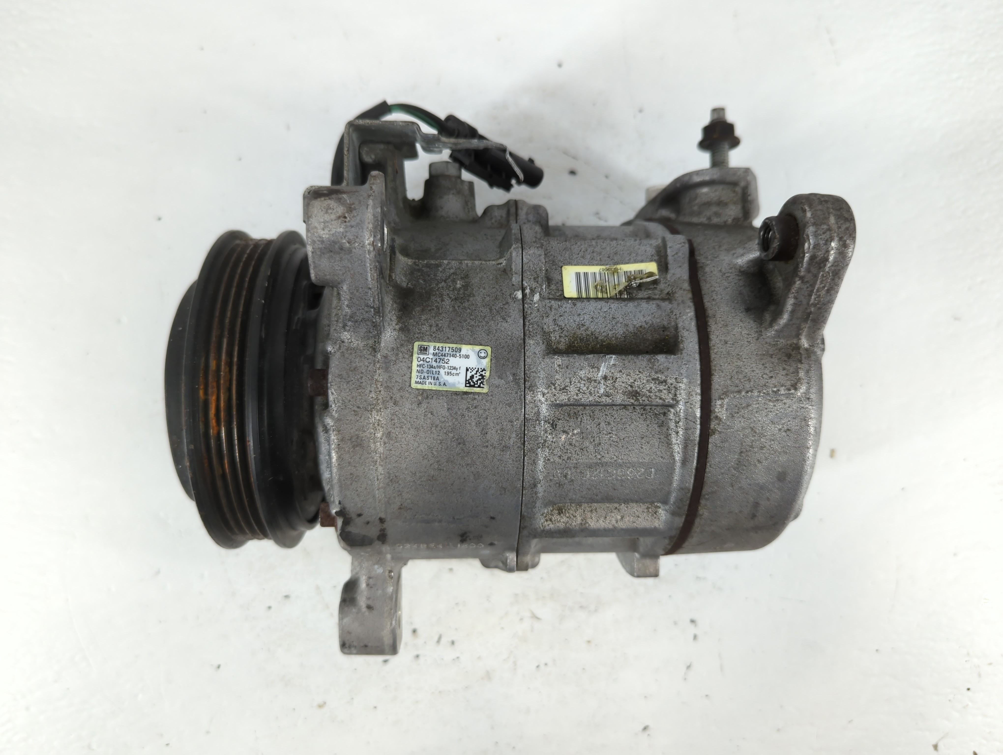 Picture of Chevrolet Suburban 1500 Air Conditioning A/c Ac Compressor Oem 764469