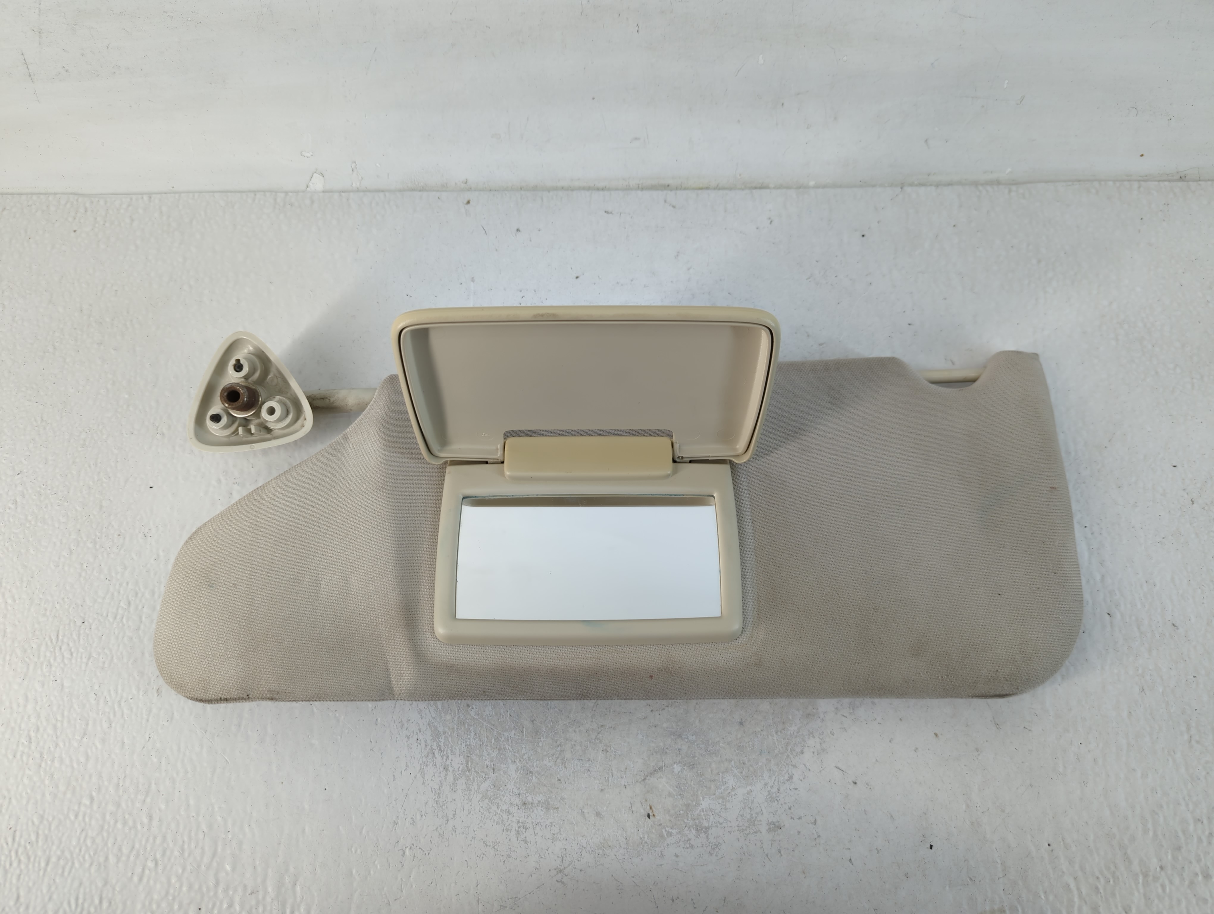 2008-2010 Dodge Charger Driver Sun Visor Mirror Left Sunvisor Beige Gray 764492 - Oemusedautoparts1.com