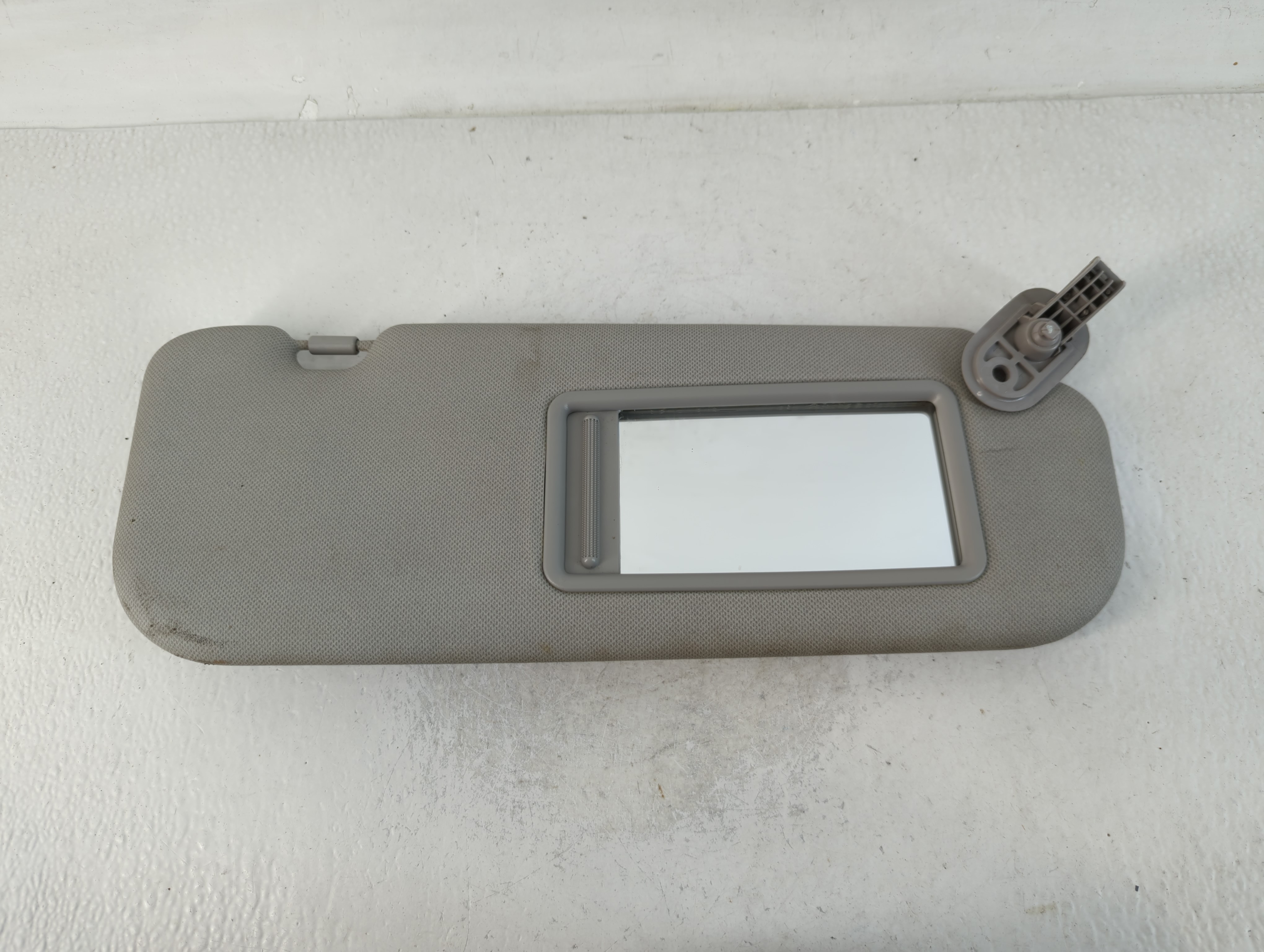 2014-2016 Hyundai Elantra Passenger Sun Visor Mirror Right Sunvisor Grey 764497 - Oemusedautoparts1.com