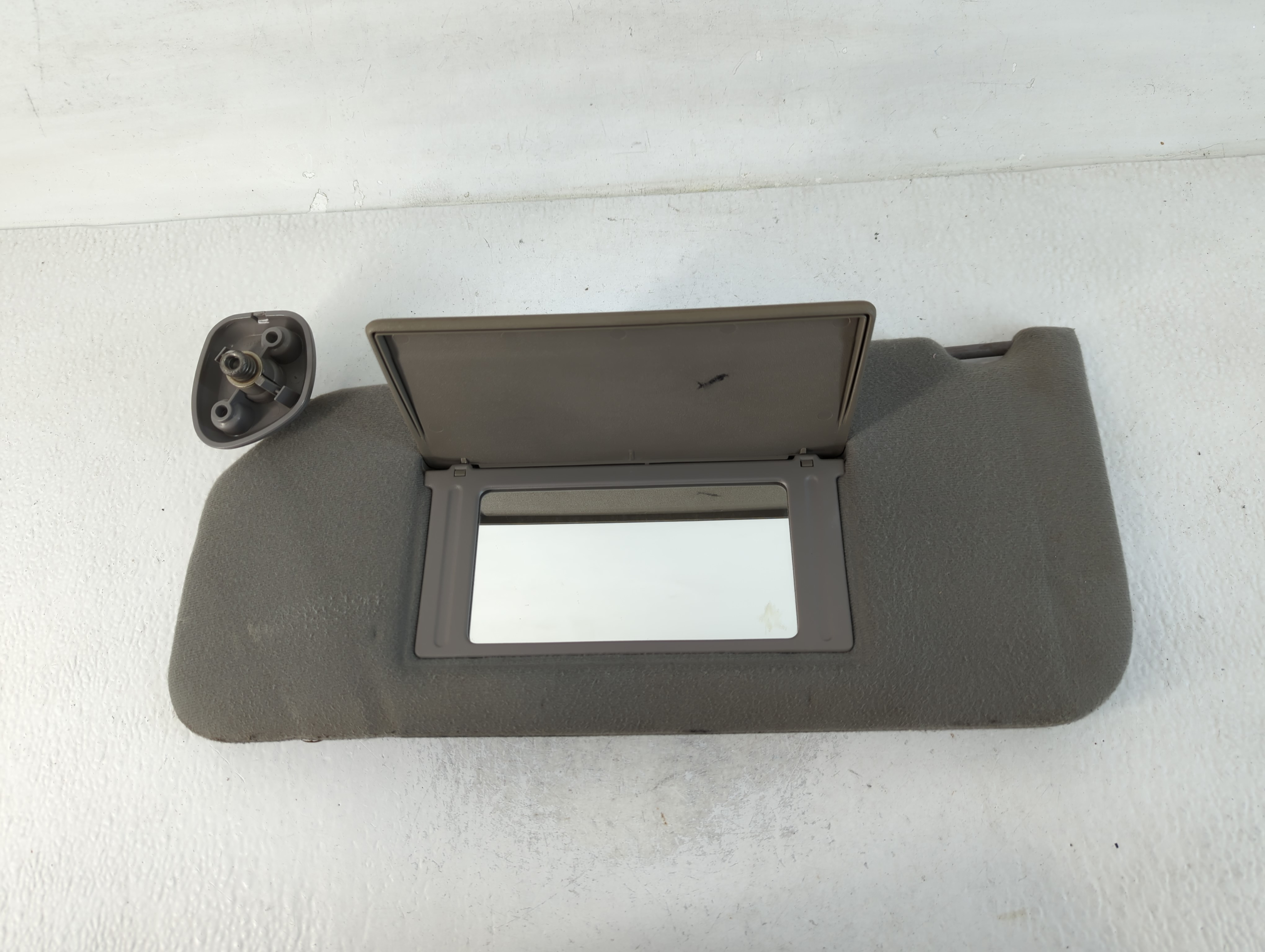 2002-2003 Ford F-150 Driver Sun Visor Mirror Left Sunvisor Grey 764505 - Oemusedautoparts1.com