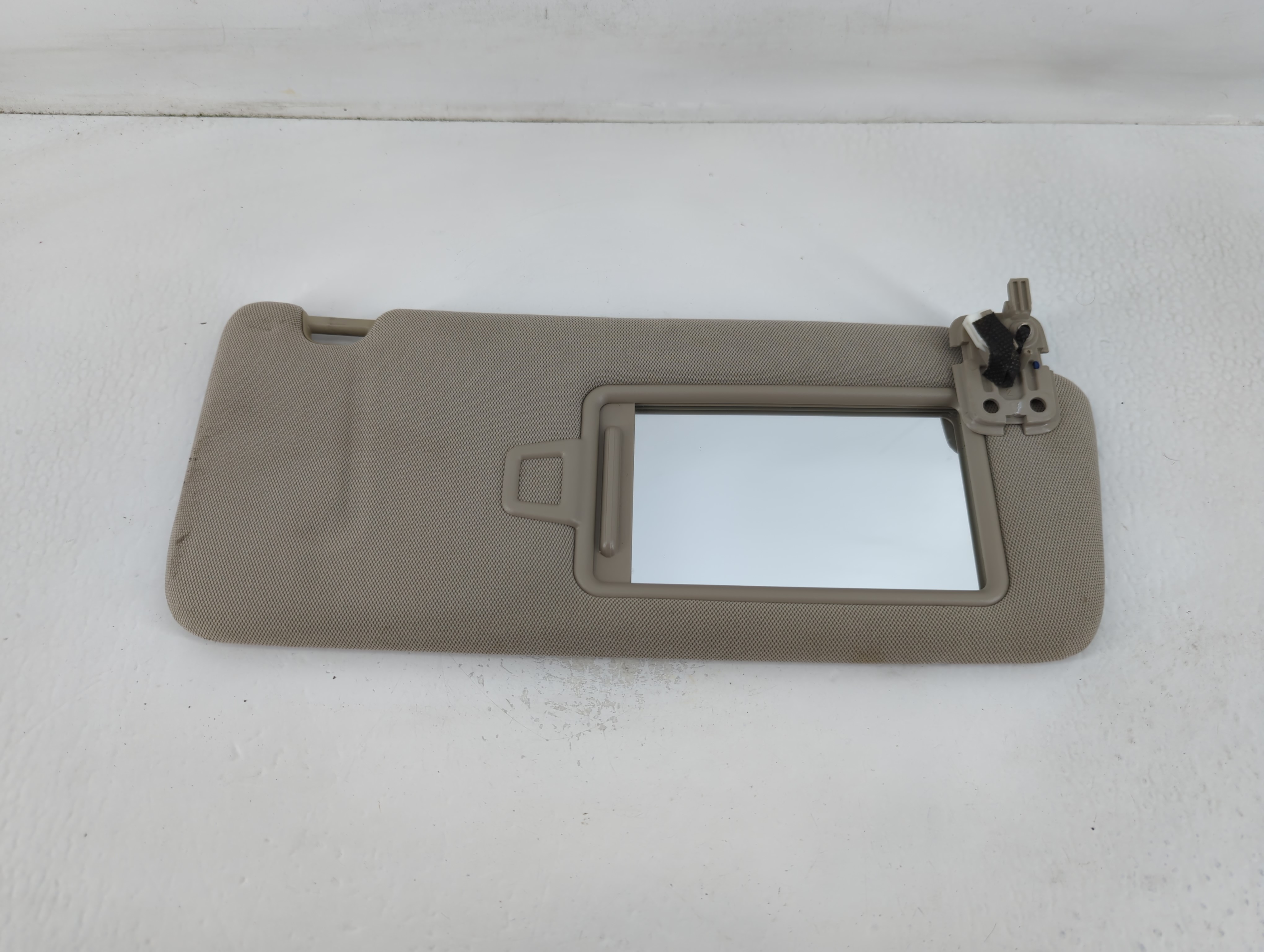 2016-2020 Kia Optima Passenger Sun Visor Mirror Right Sunvisor Grey 764509 - Oemusedautoparts1.com