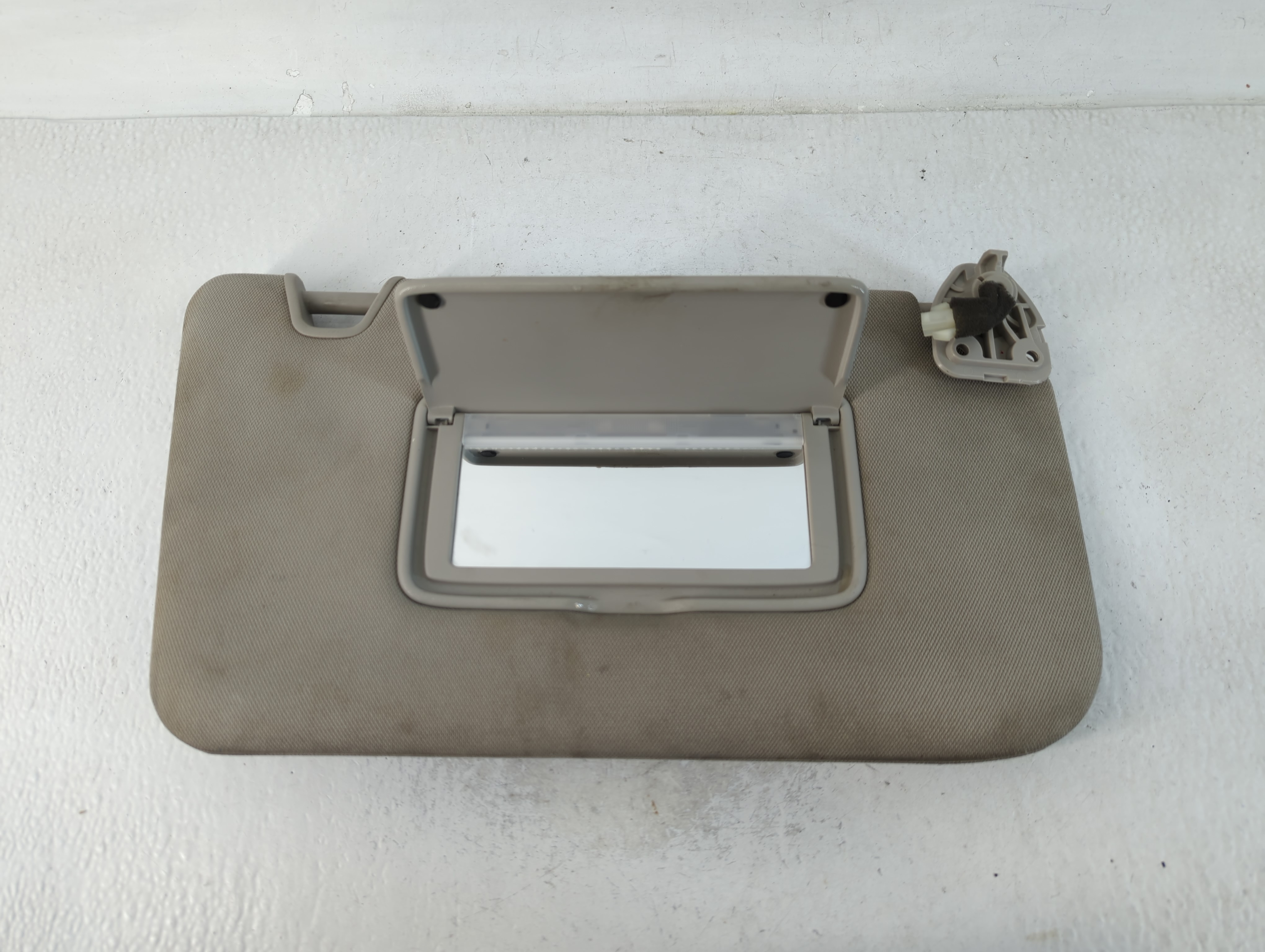 Picture of 2014-2017 Nissan Rogue Passenger Sun Visor Mirror Right Sunvisor Grey 764562