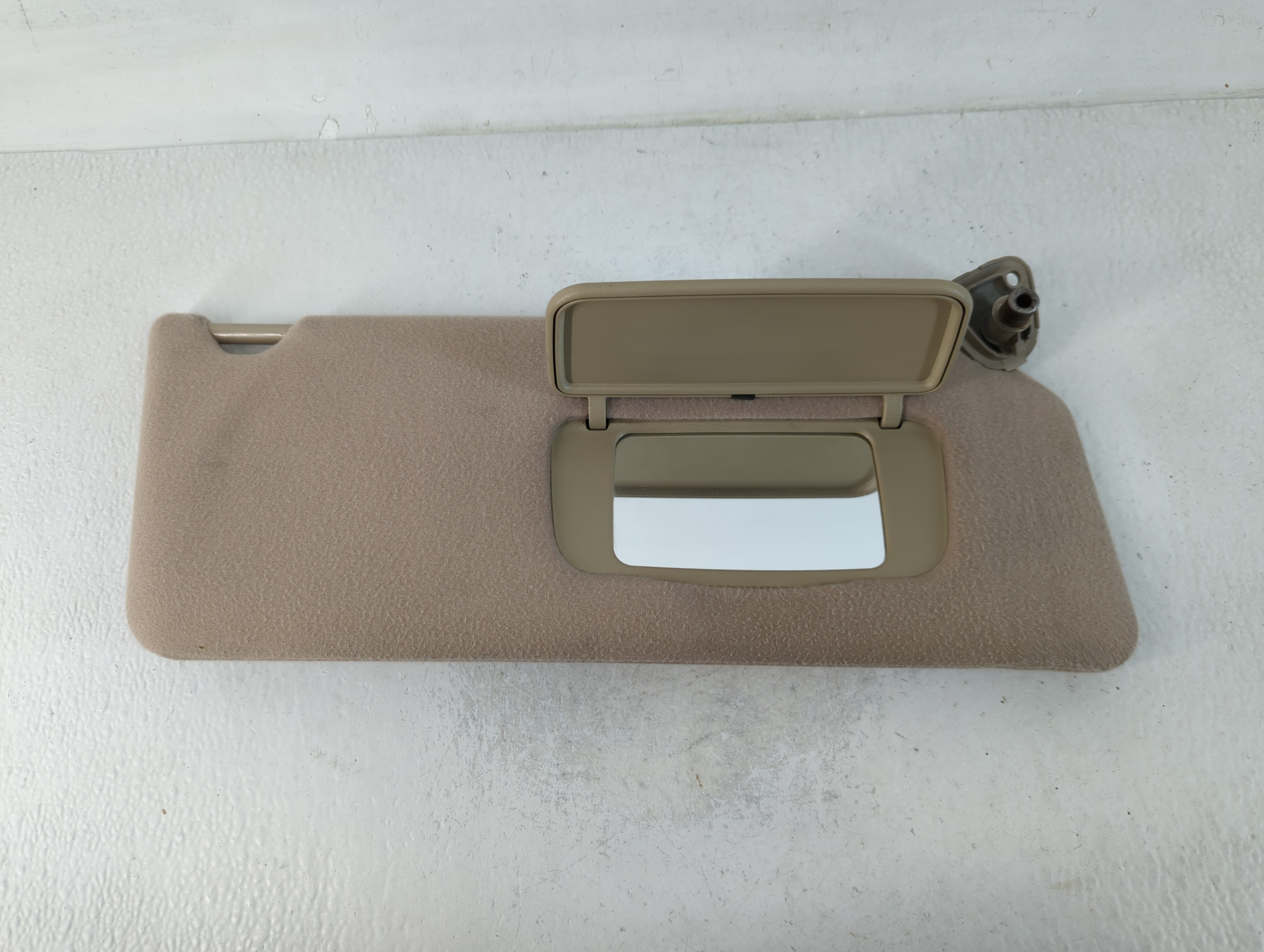 Picture of 2002-2004 Toyota Camry Passenger Sun Visor Mirror Right Sunvisor 764604