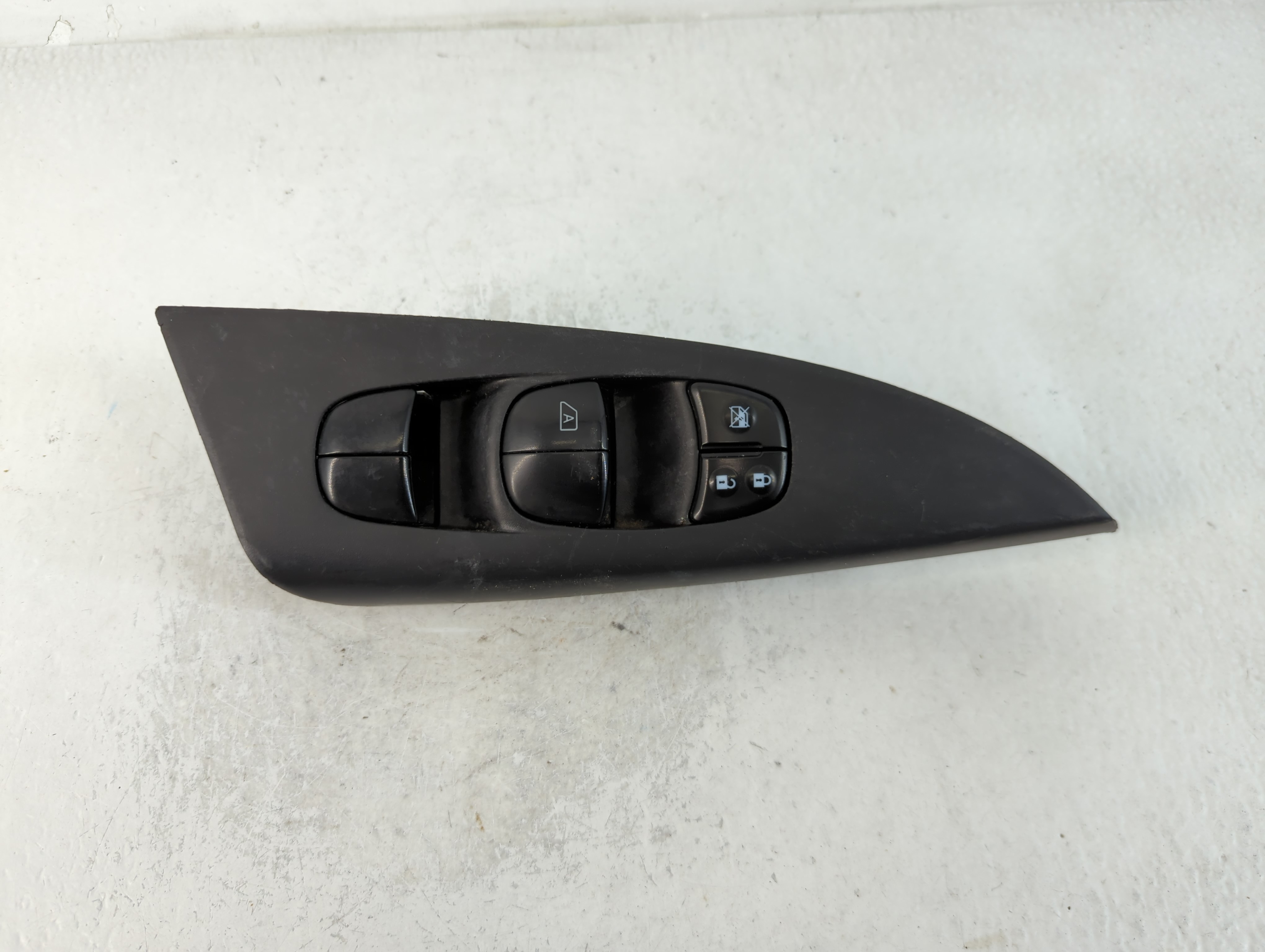 Picture of 2013-2019 Nissan Sentra Driver Left Door Master Power Window Switch 764667