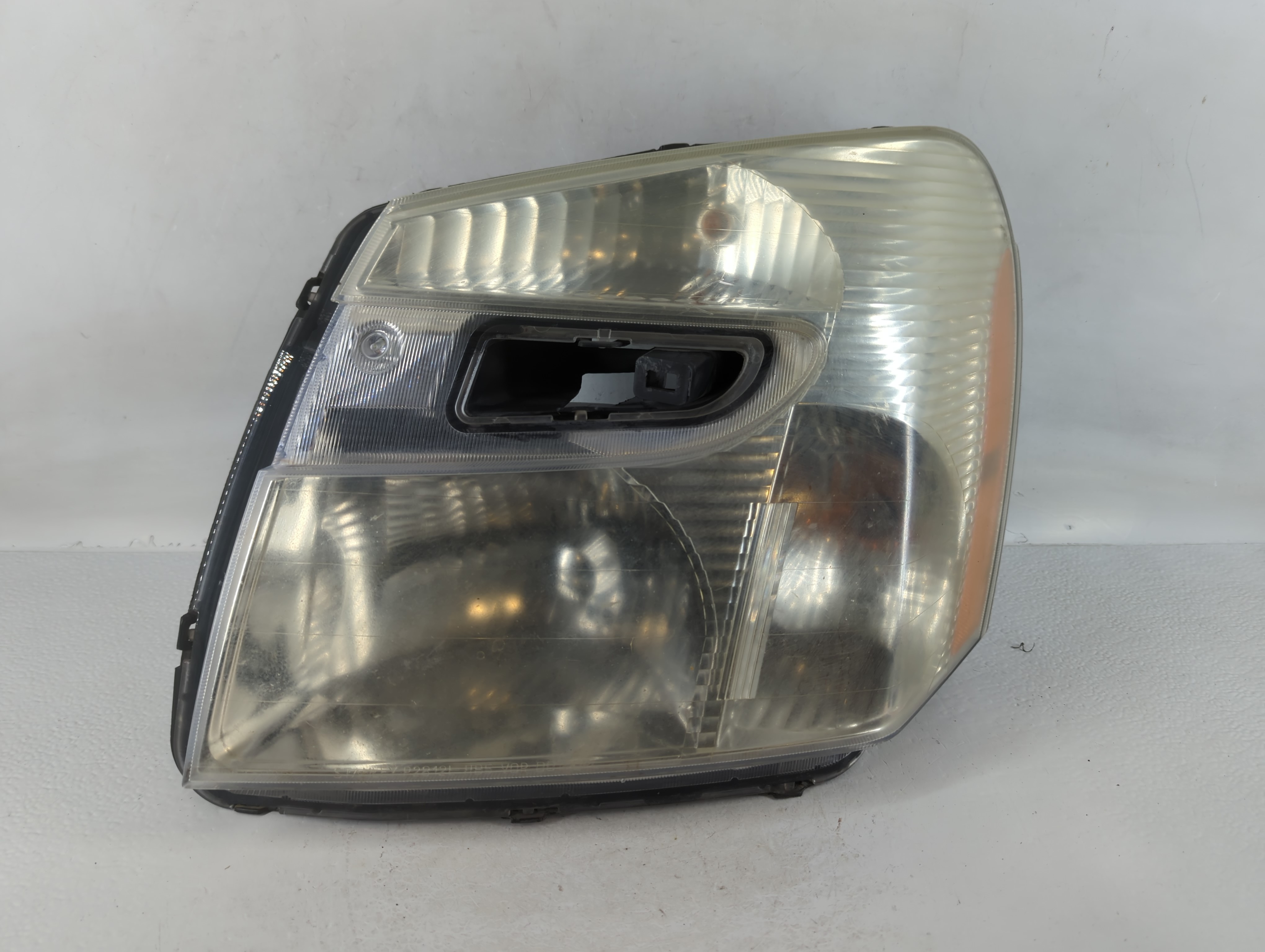 2005-2009 Chevrolet Equinox Driver Left Oem Head Light Headlight Lamp 764910 - Oemusedautoparts1.com
