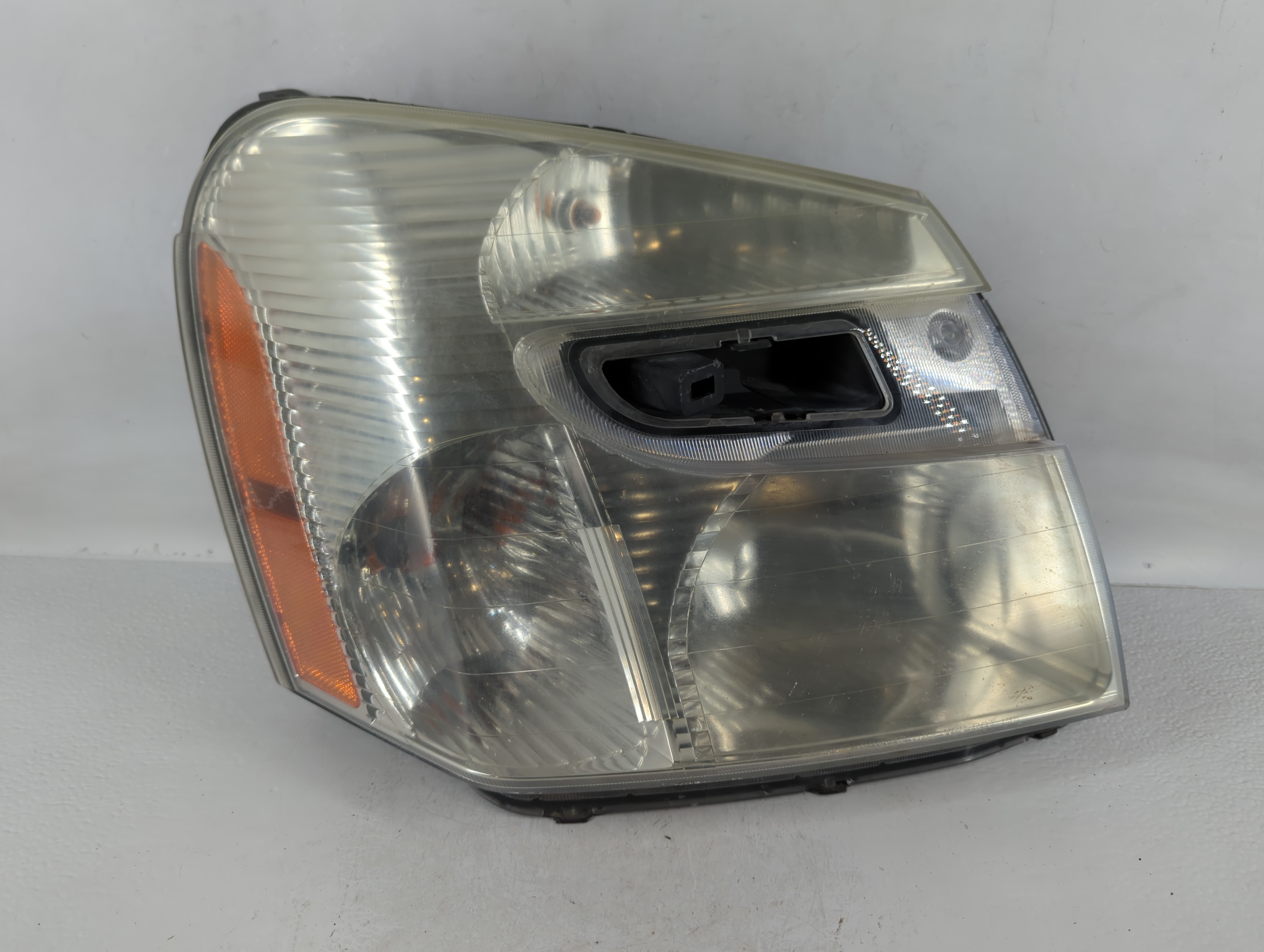 2005-2009 Chevrolet Equinox Passenger Right Oem Head Light Headlight Lamp 764917 - Oemusedautoparts1.com