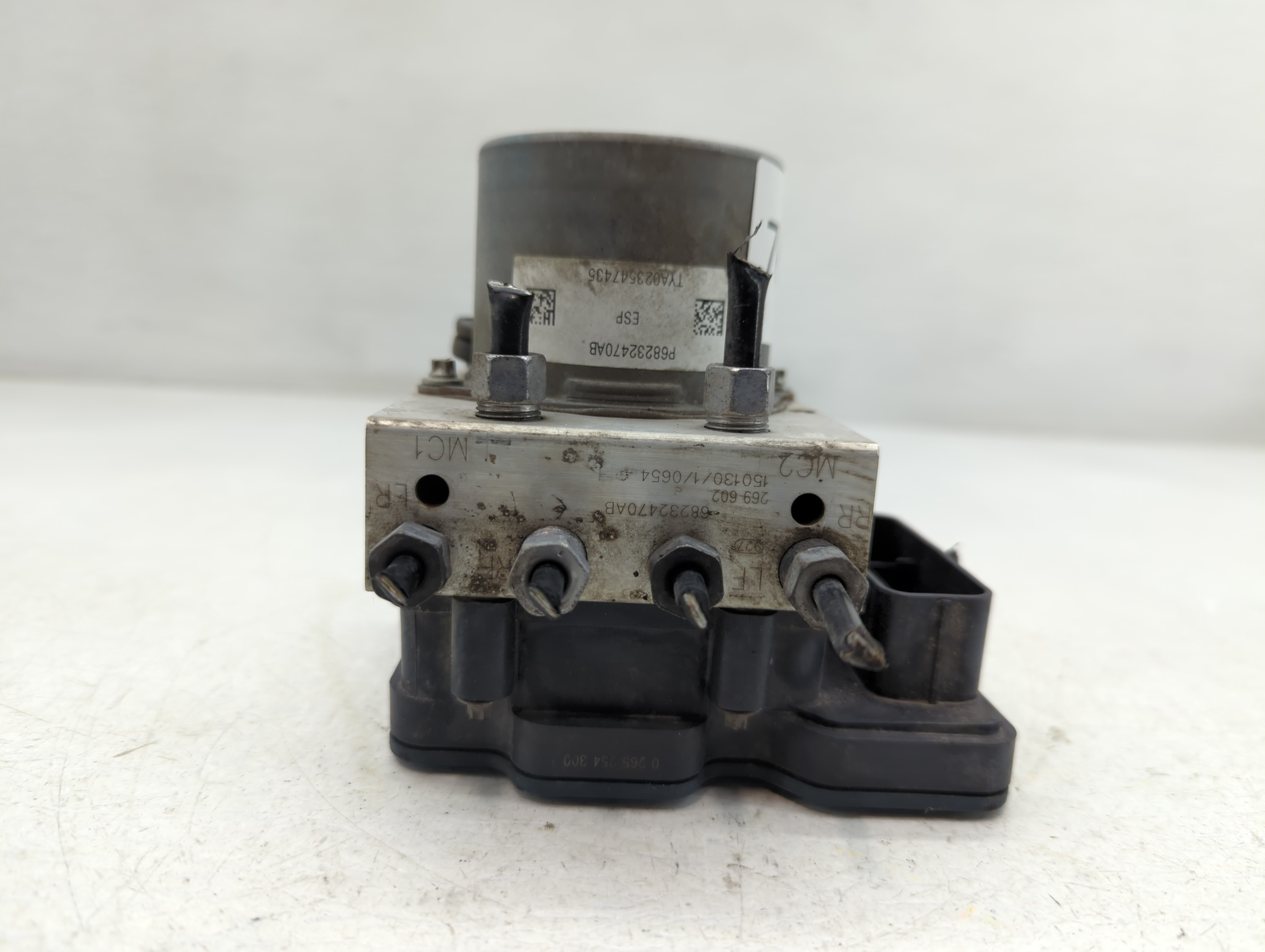2015-2015 Chrysler 200 Abs Pump Control Module 764921 - Oemusedautoparts1.com