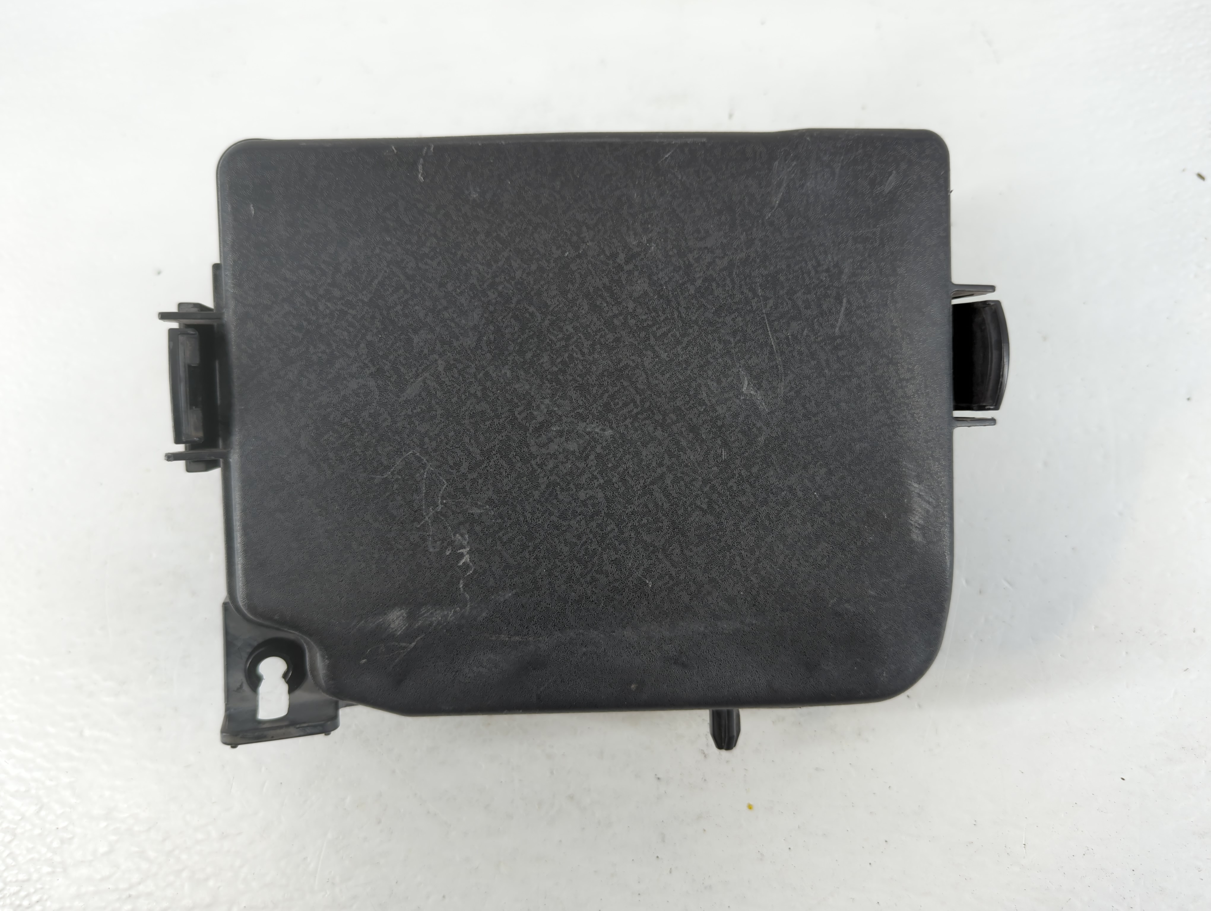 Picture of 2014-2016 Hyundai Elantra Fusebox Fuse Box Relay Module 91951-3x710 764945