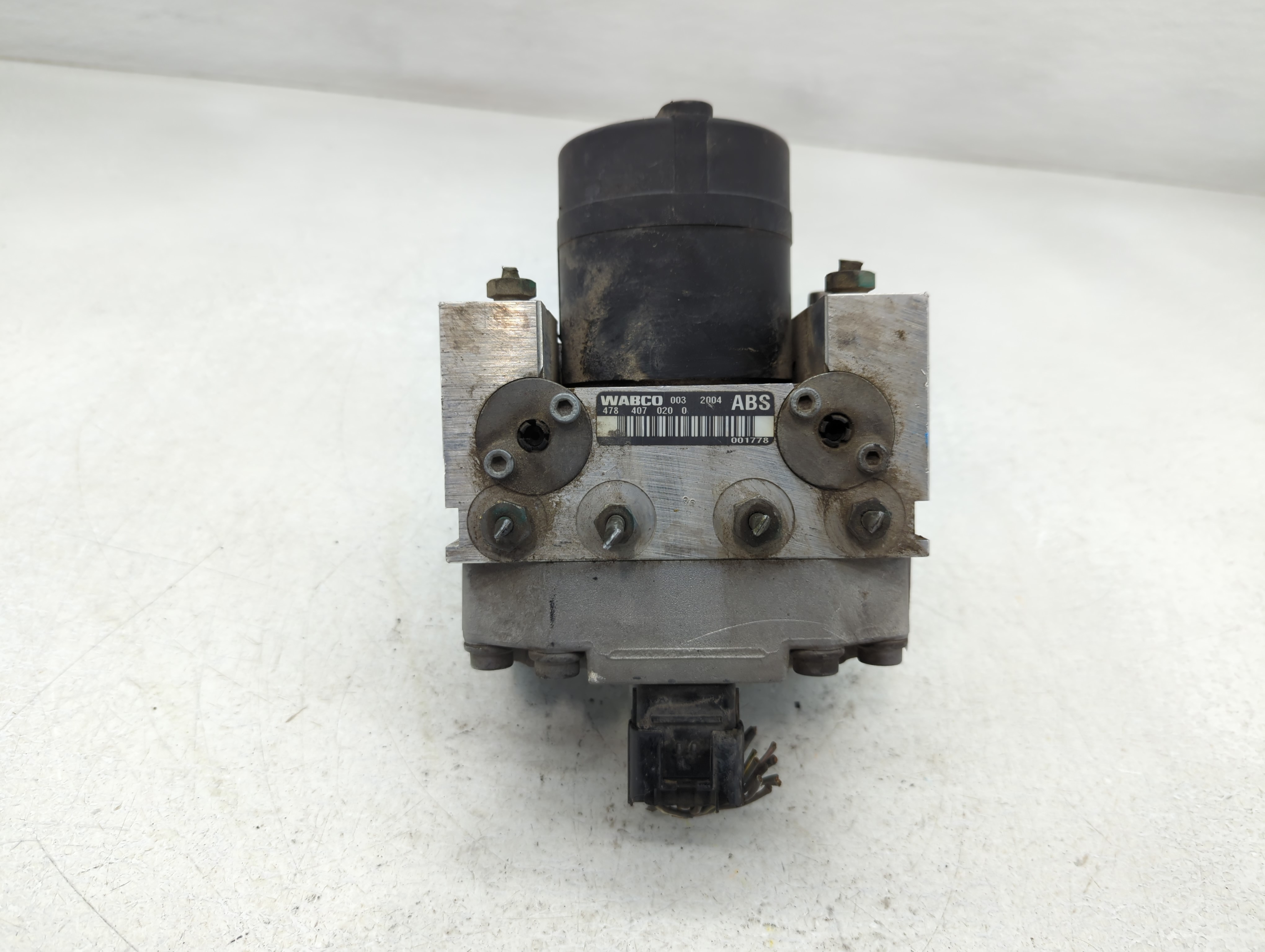 2004 Land Rover Discovery Abs Pump Control Module 764966 - Oemusedautoparts1.com