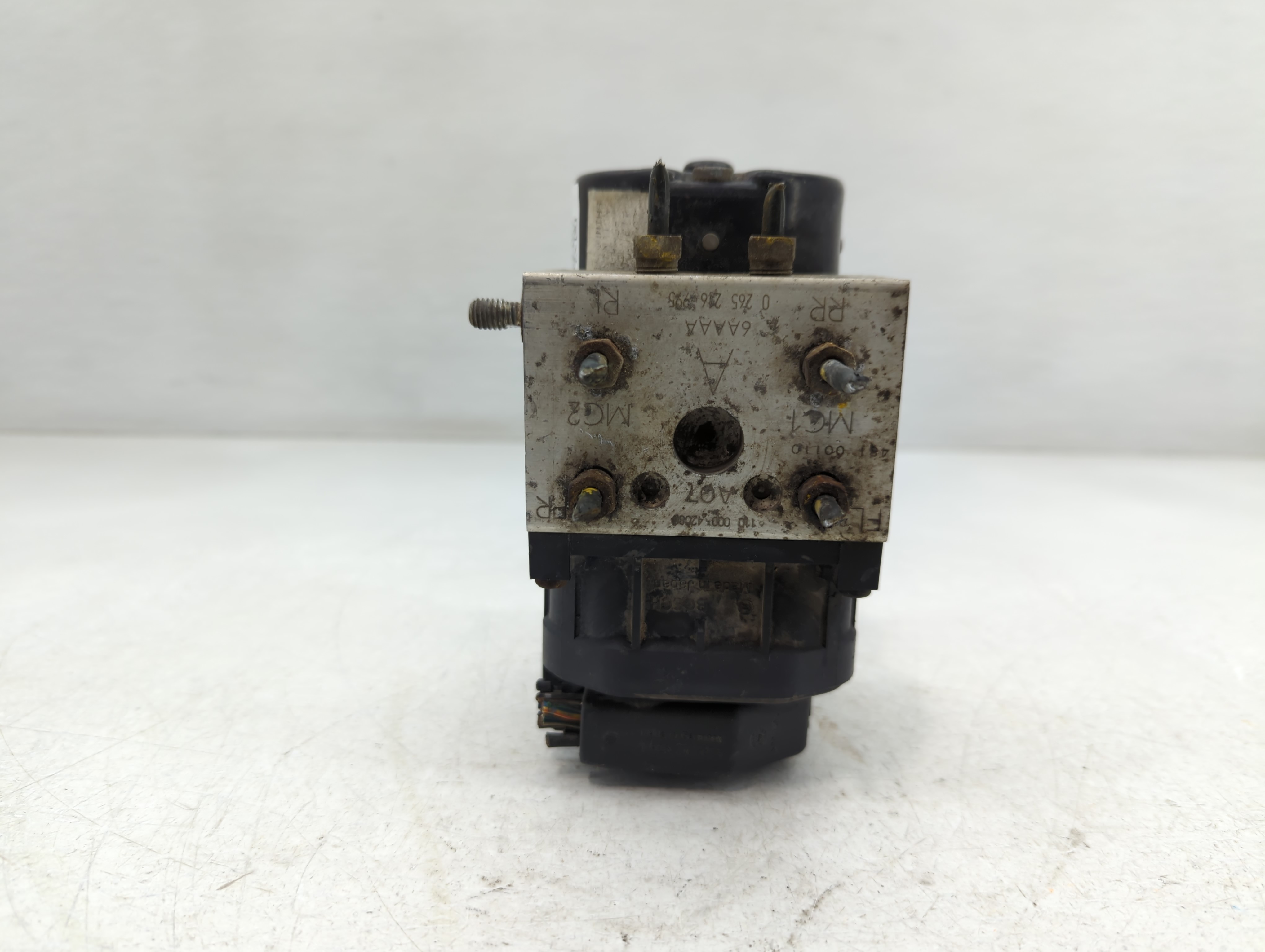 Picture of 2004-2005 Honda Civic Abs Pump Control Module 764972