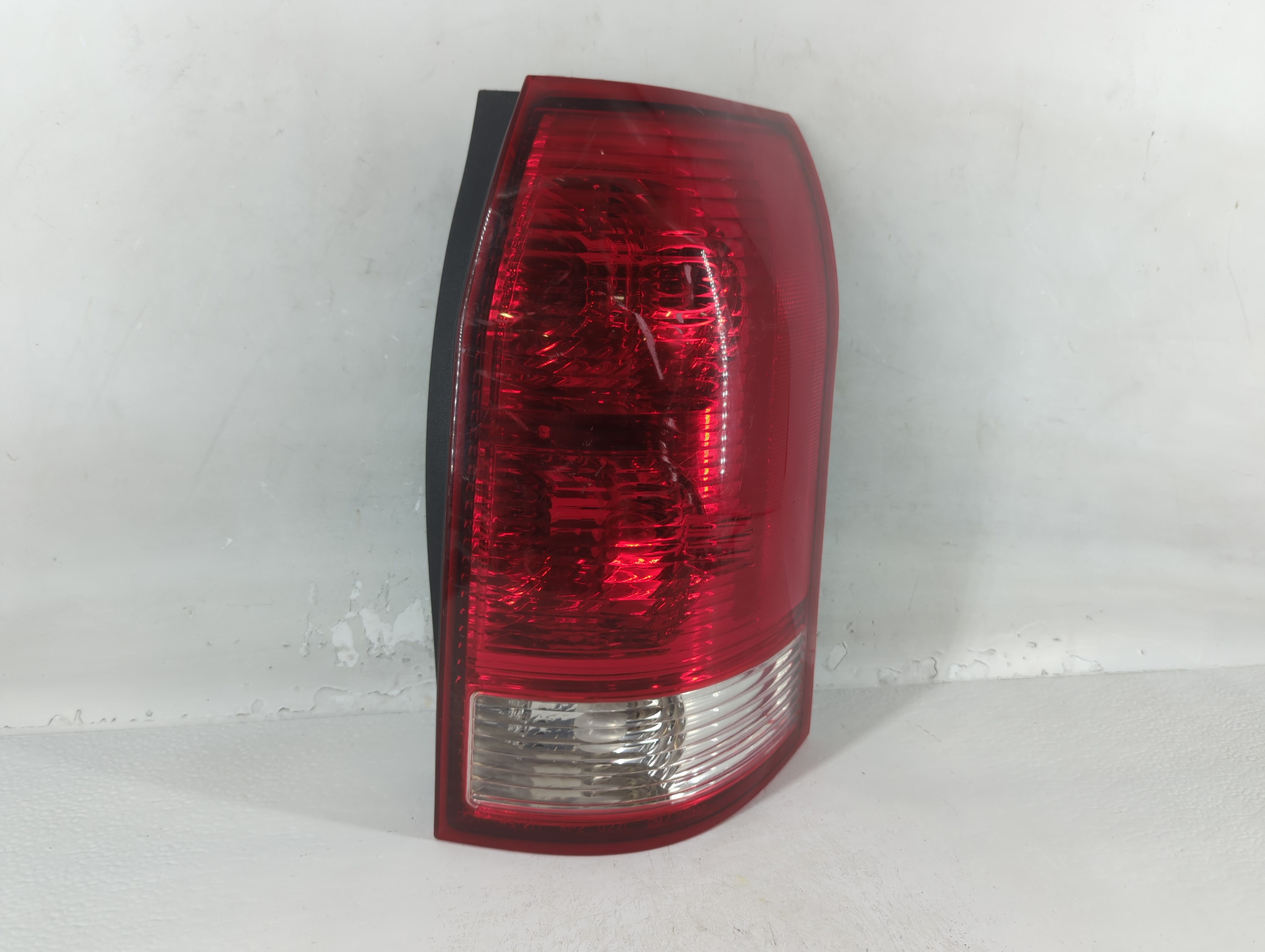 2003 Saturn Vue Passenger Right Side Tail Light Taillight Oem 765047 - Oemusedautoparts1.com