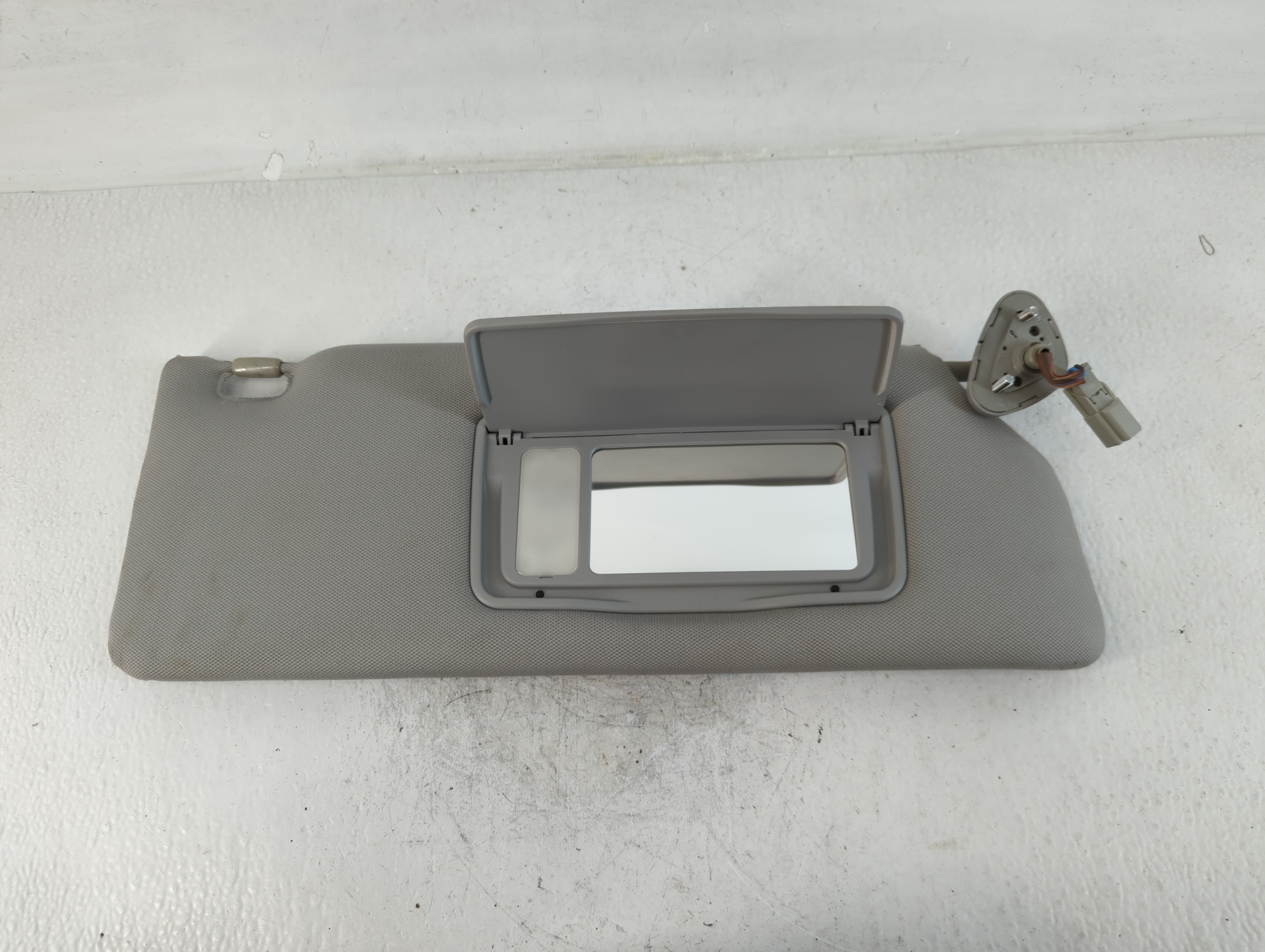 2007-2014 Honda Ridgeline Passenger Sun Visor Mirror Right Sunvisor Grey 765093 - Oemusedautoparts1.com