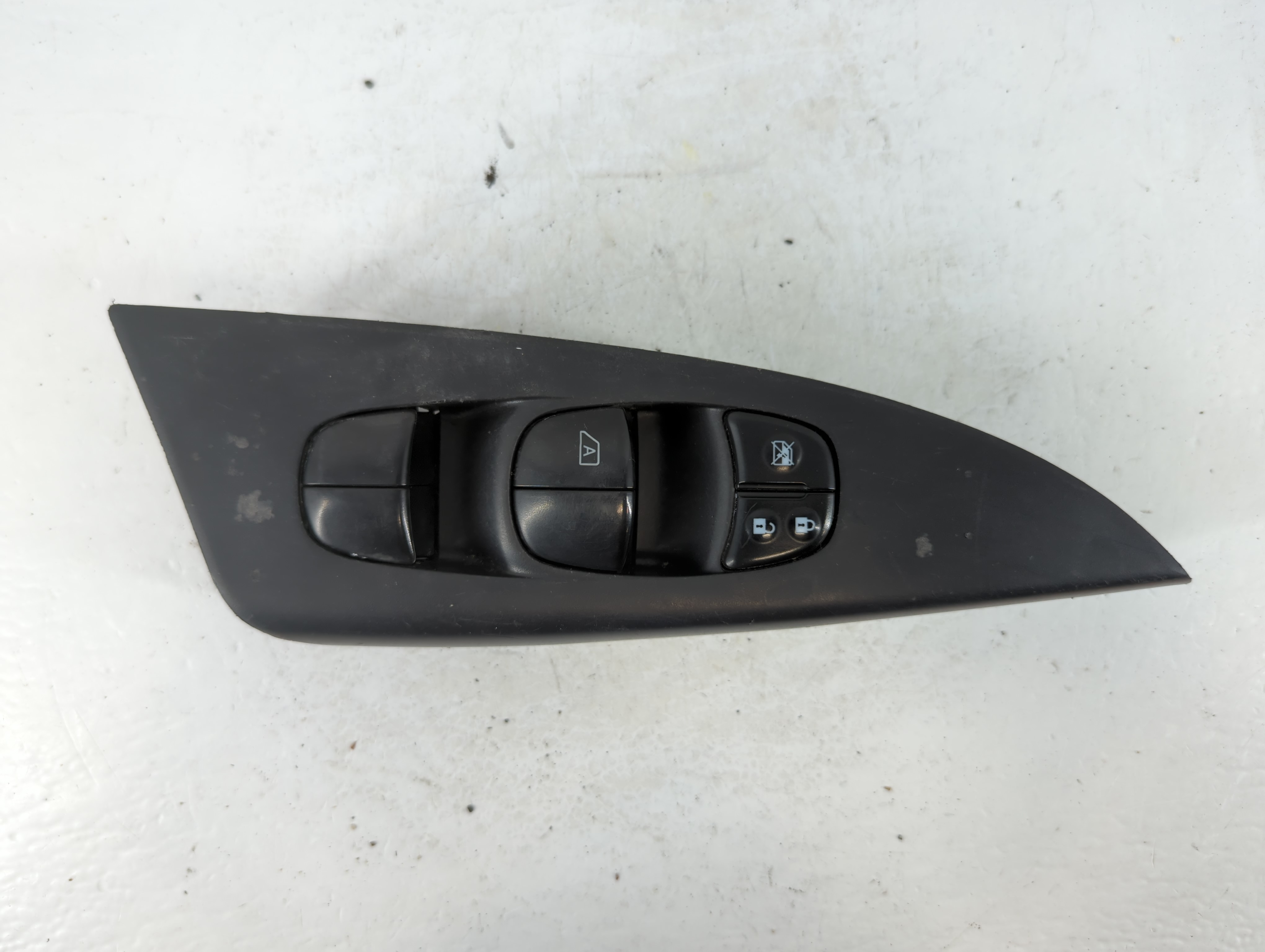 2013-2019 Nissan Sentra Driver Left Door Master Power Window Switch 765109 - Oemusedautoparts1.com
