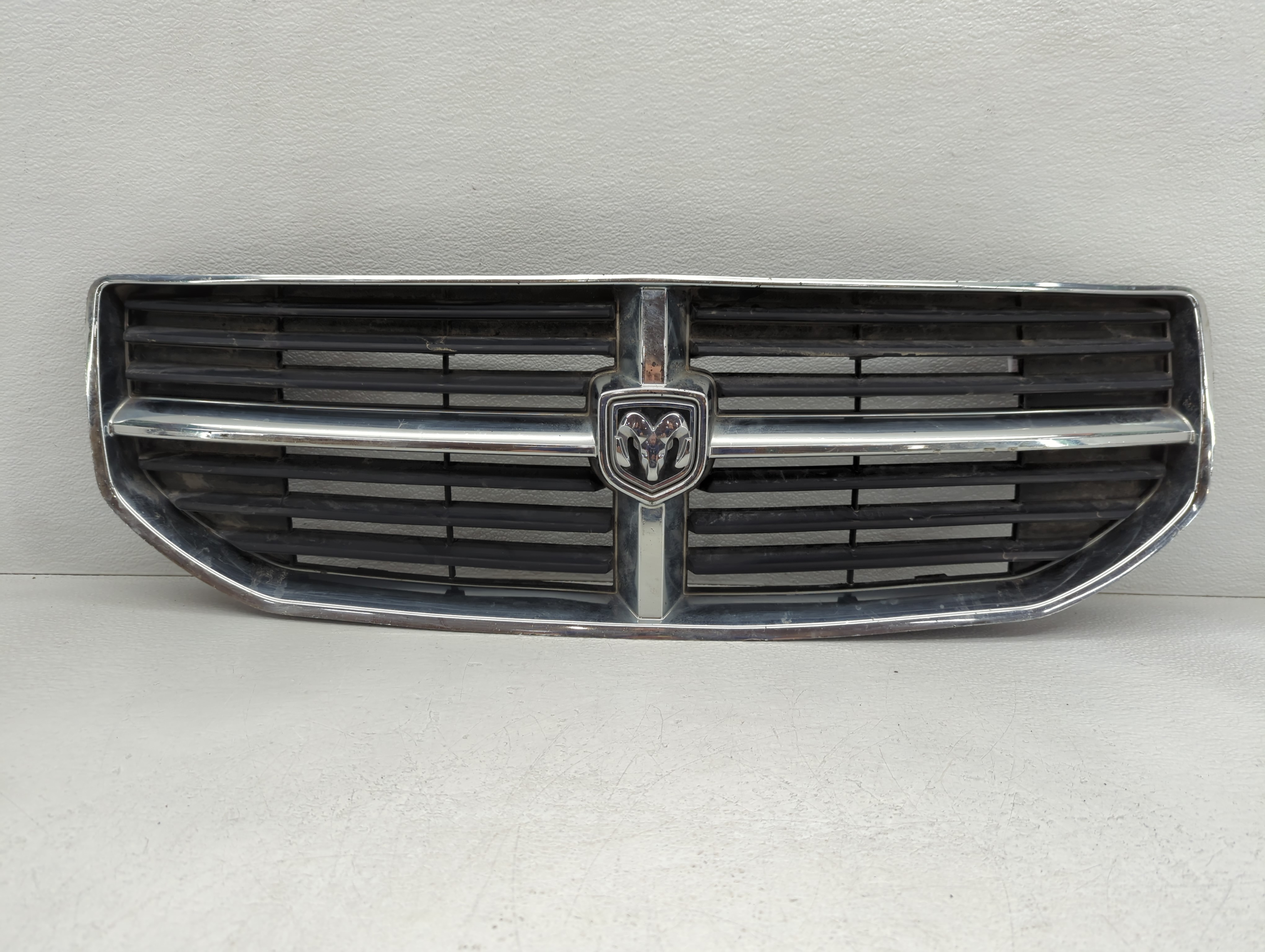 2007-2010 Dodge Caliber Front Bumper Grille Cover 765121 - Oemusedautoparts1.com