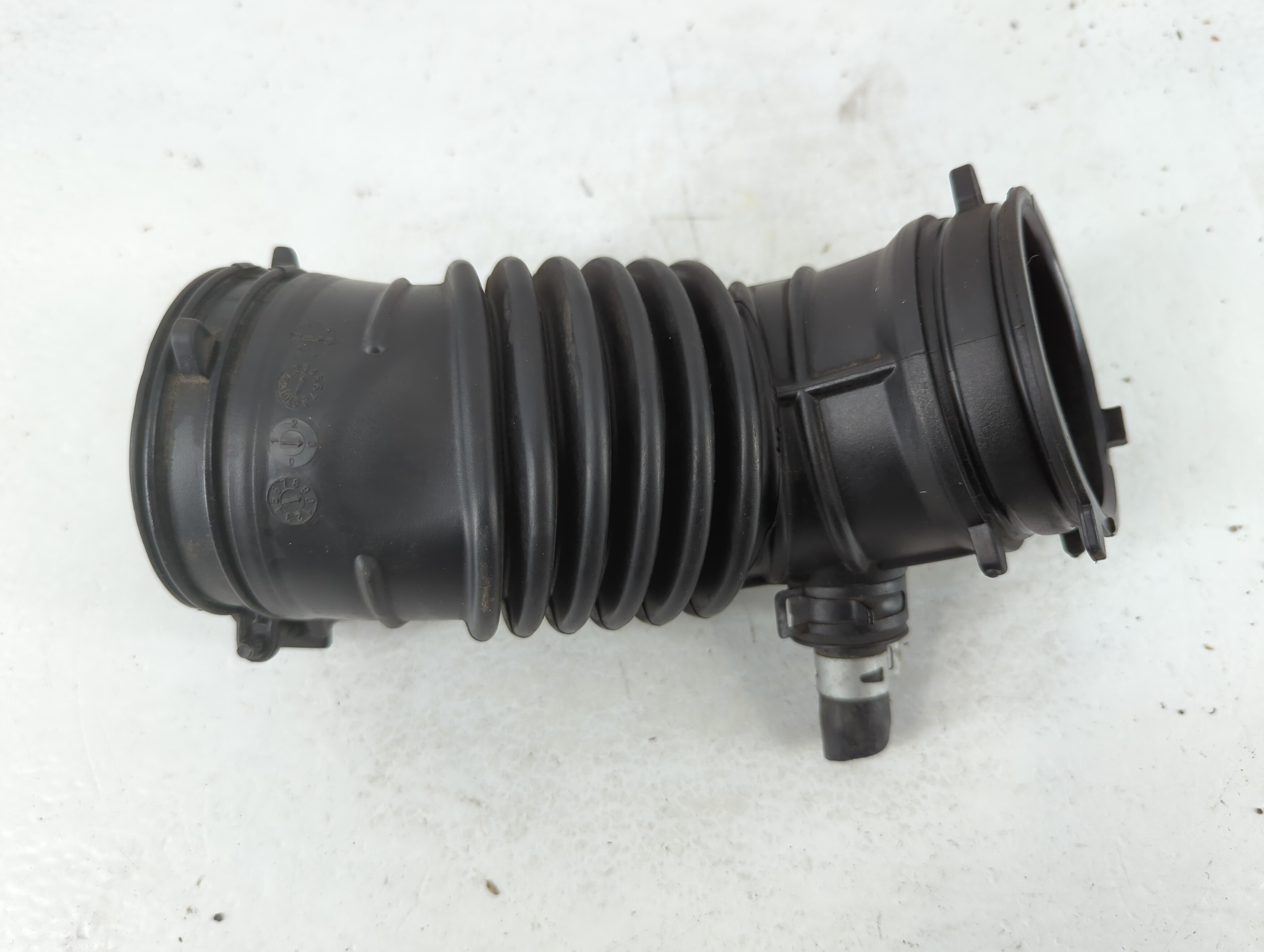 Picture of 2018 Kia Forte Air Cleaner Intake Duct Hose Tube 765146