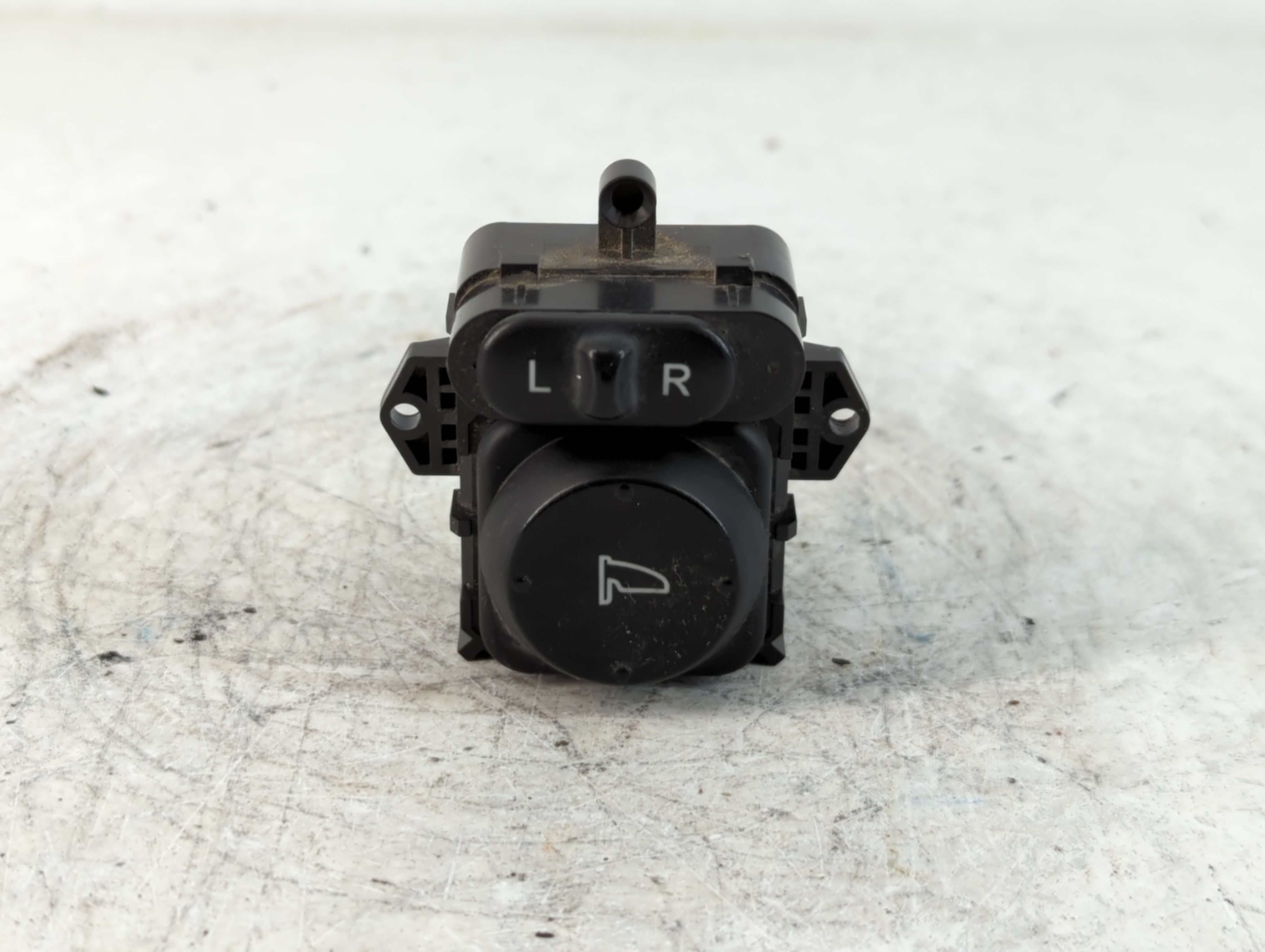 2017-2019 Ford Escape Driver Left Door Master Power Window Switch 765154 - Oemusedautoparts1.com