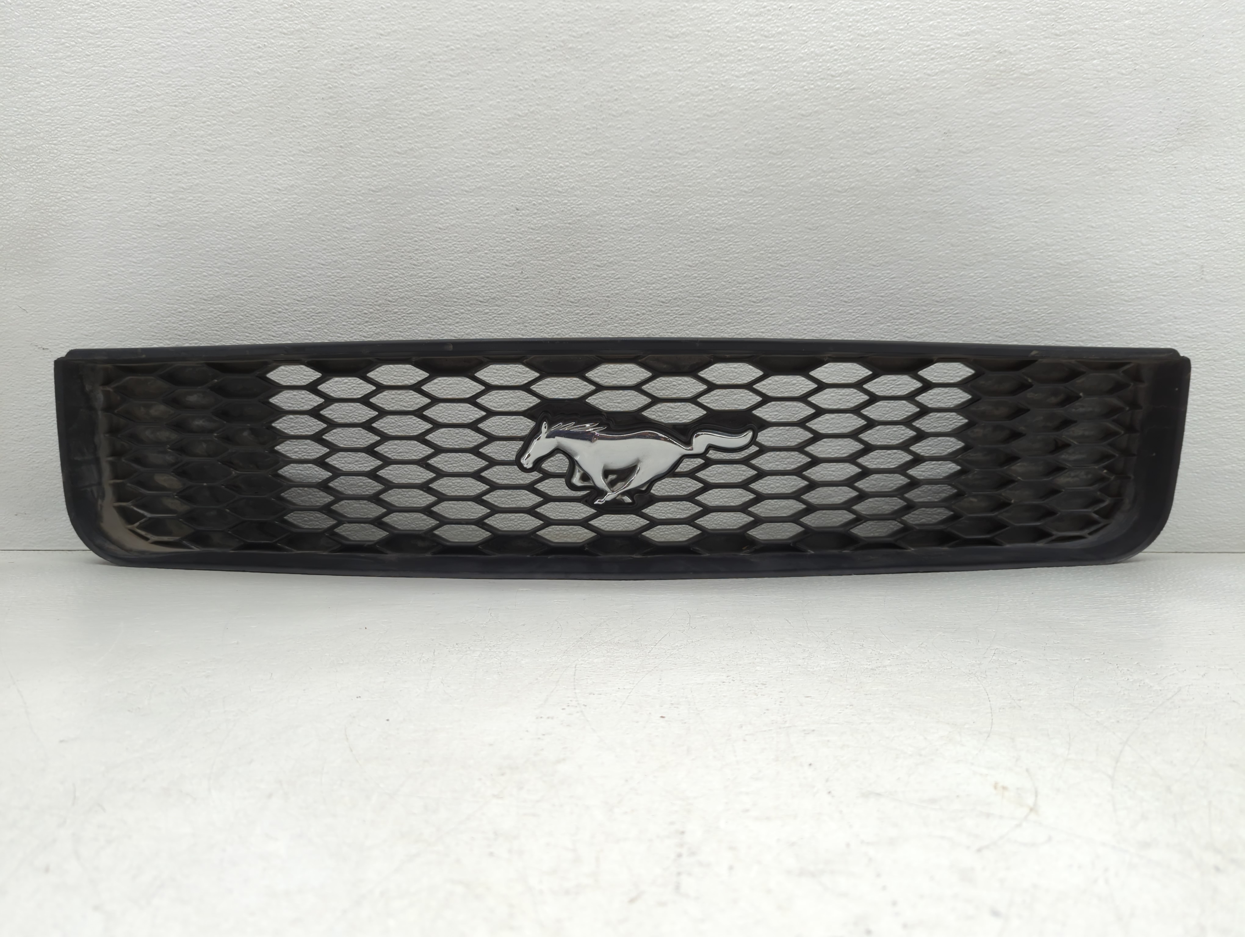 2005-2009 Ford Mustang Front Bumper Grille Cover 765158 - Oemusedautoparts1.com