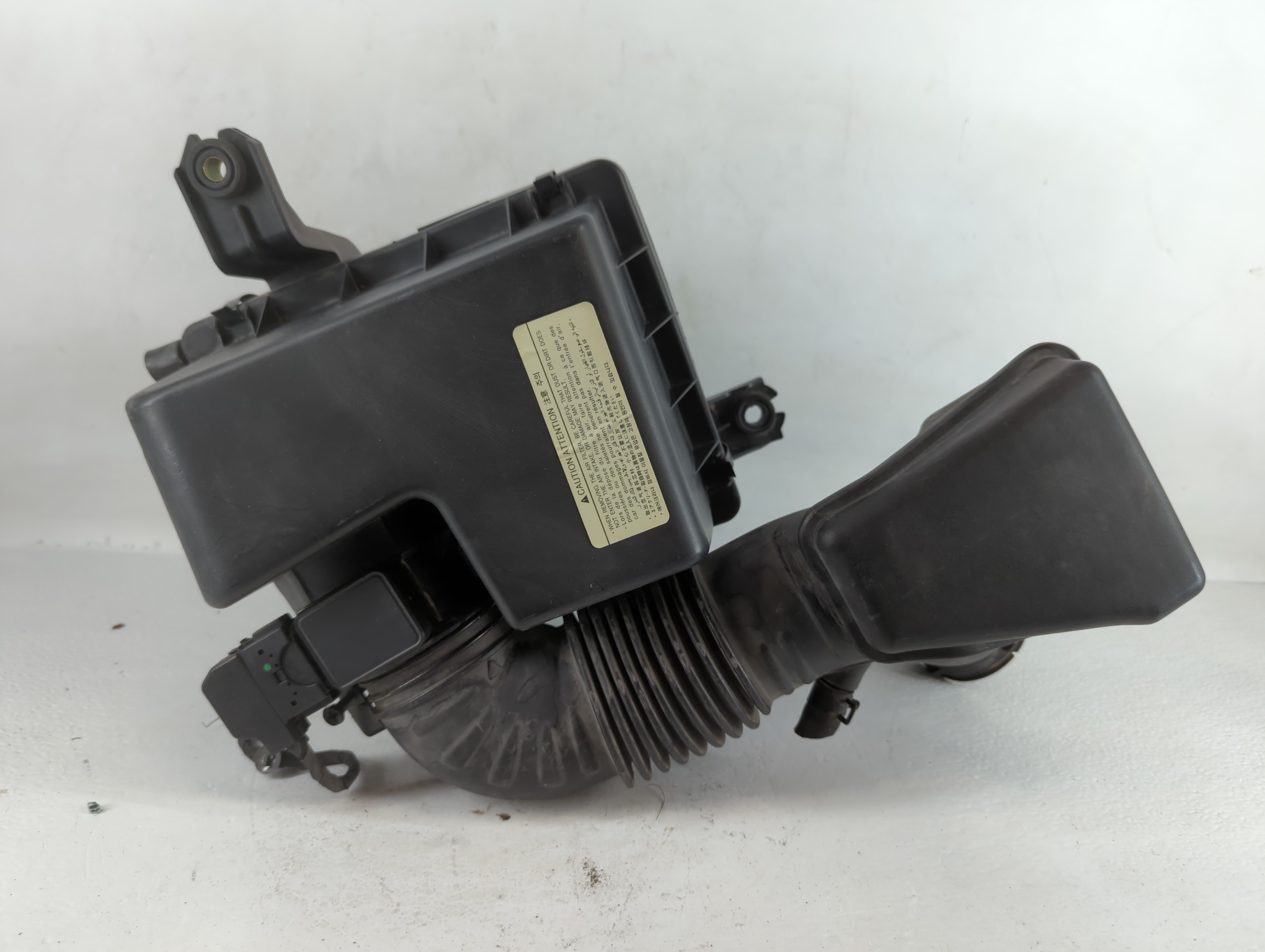 Picture of 2006-2008 Hyundai Sonata Air Cleaner Intake-duct Hose Tube 765195